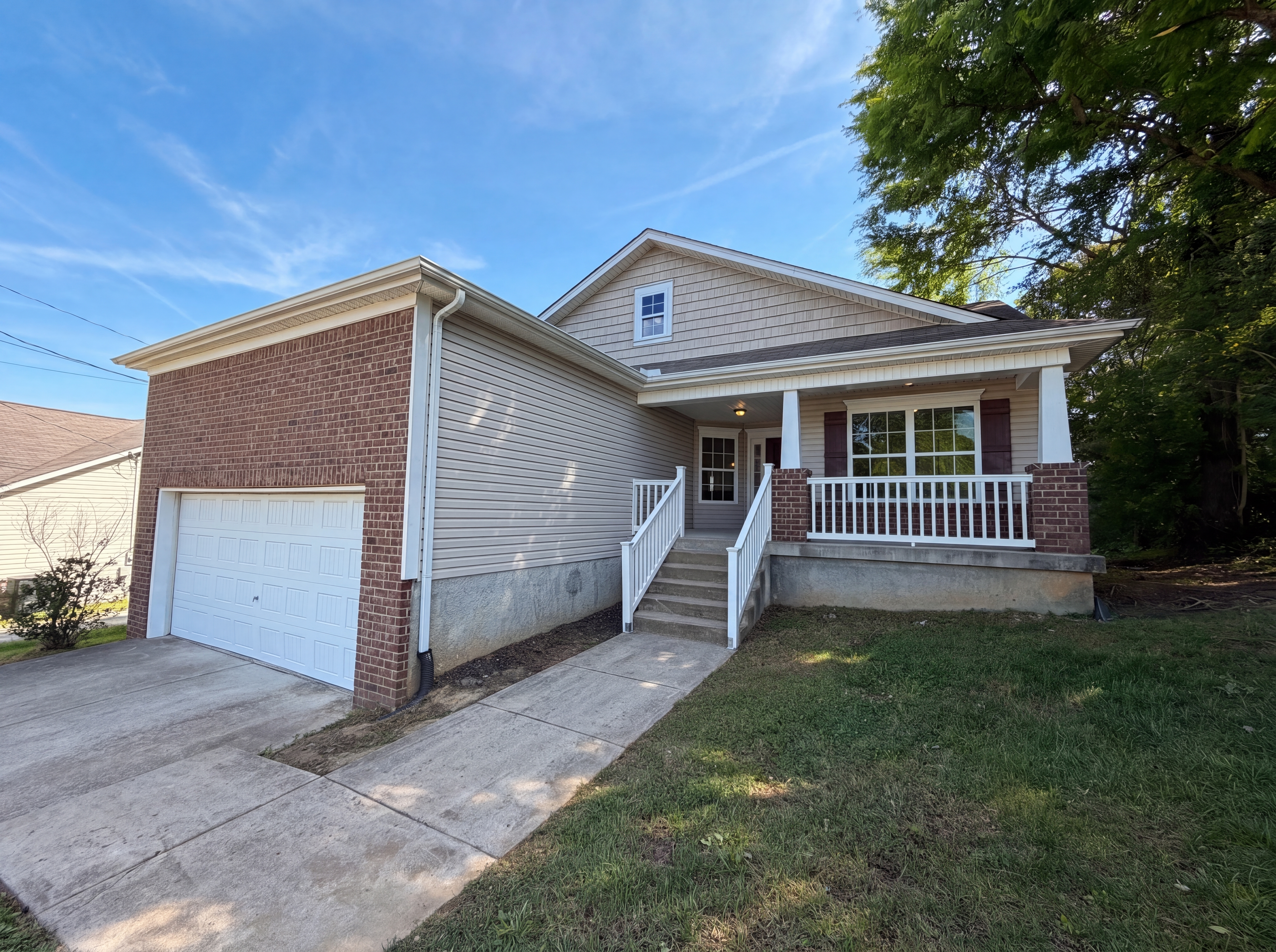 Photo 14 of 16 of 504 Welshcrest Ct, Antioch, TN