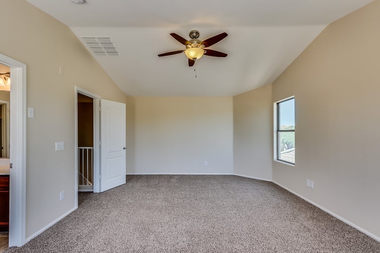 Photo 18 of 35 - 472 W Love Rd, San Tan Valley, AZ 85143