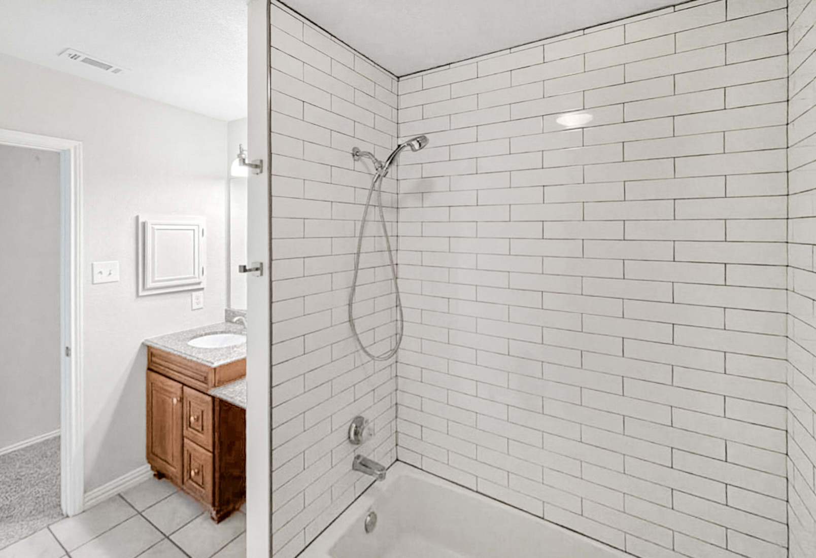 Photo 8 of 27 of 2711 Vistaview Dr, Corinth, TX