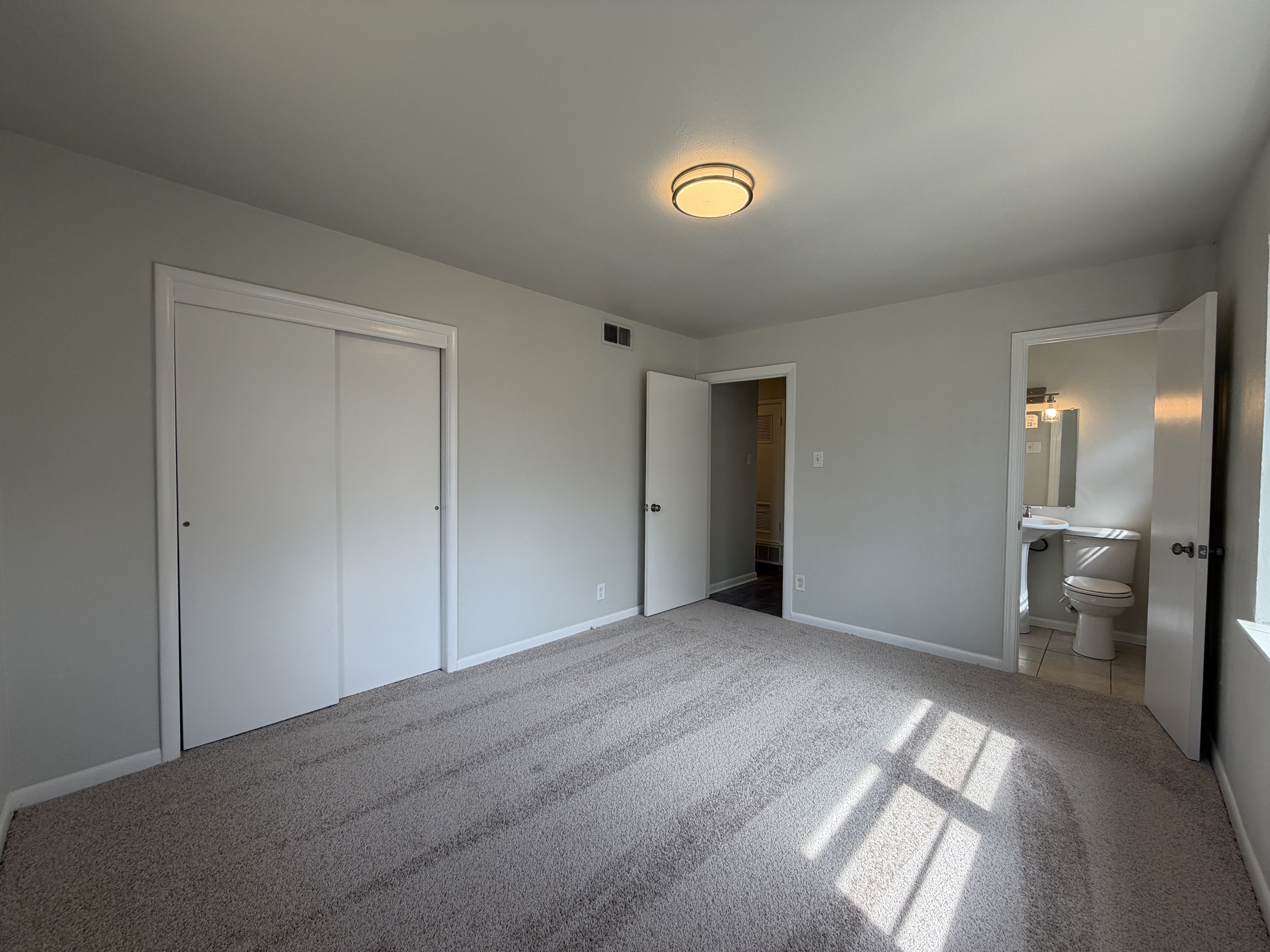 Photo 17 of 25 of 5421 Bonnie Wayne St, Haltom City, TX