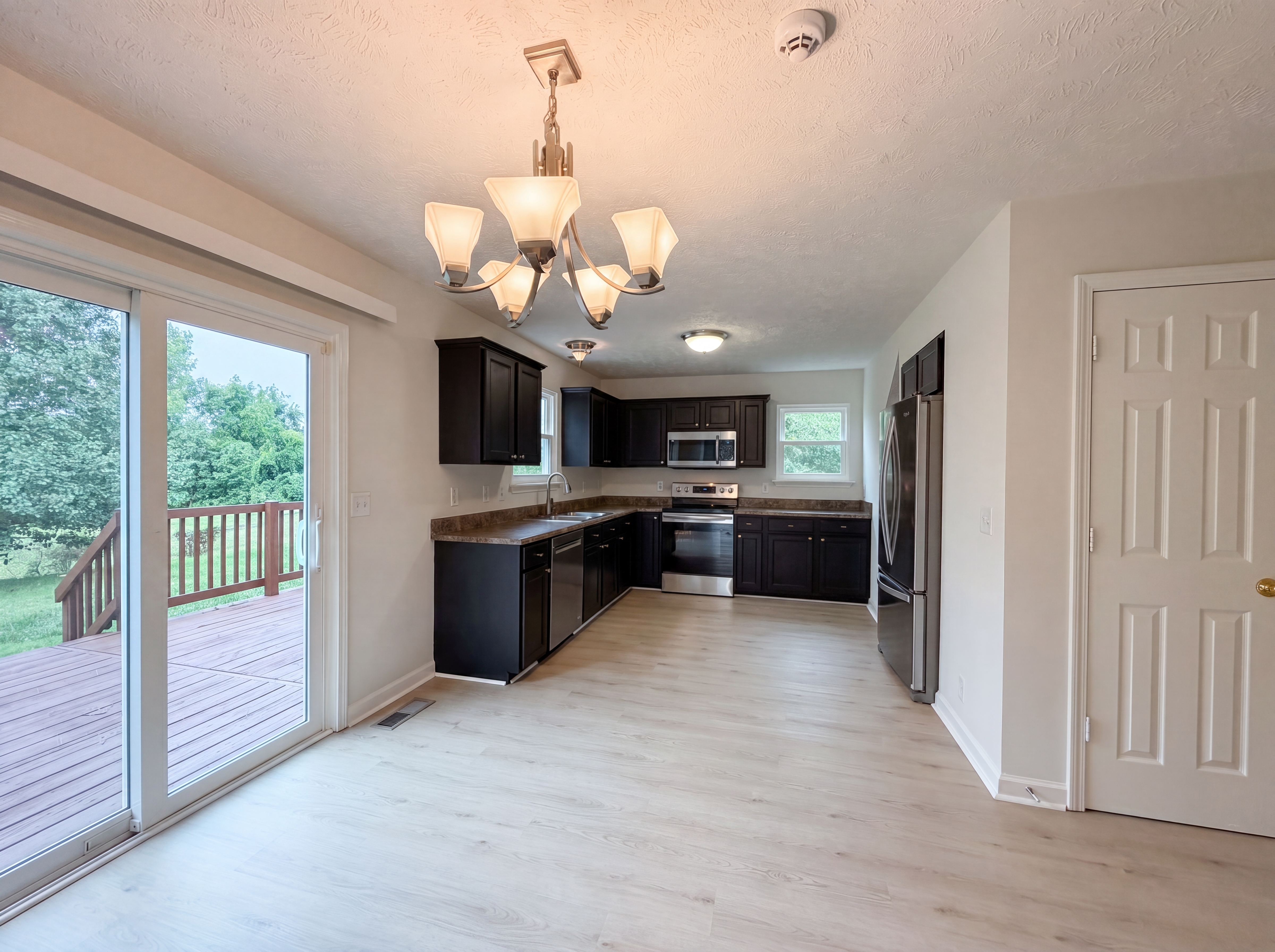 Photo 6 of 25 of 1223 California Dr, Murfreesboro, TN
