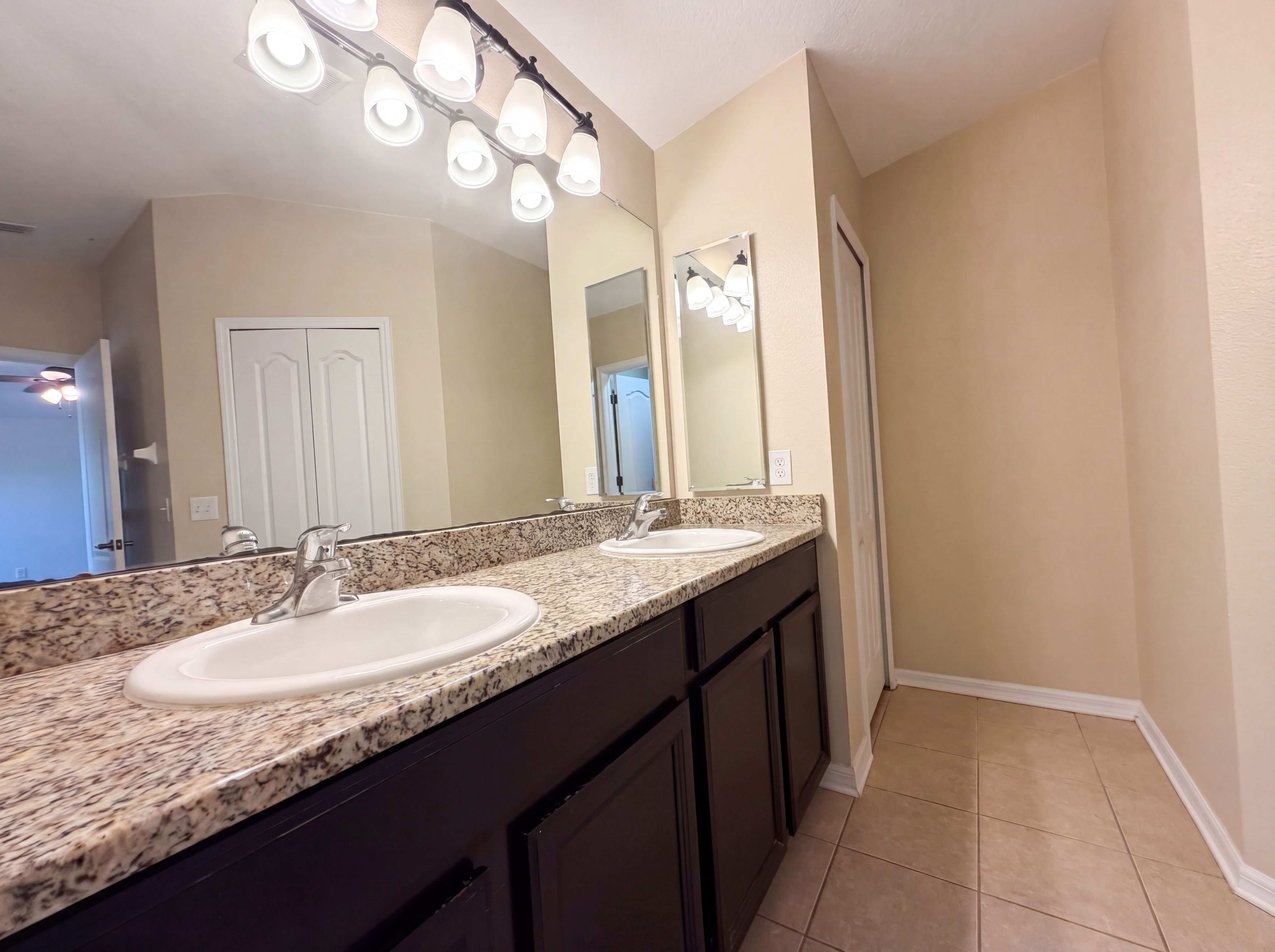 Photo 25 of 36 of 12437 Field Point Way, Spring Hill, FL