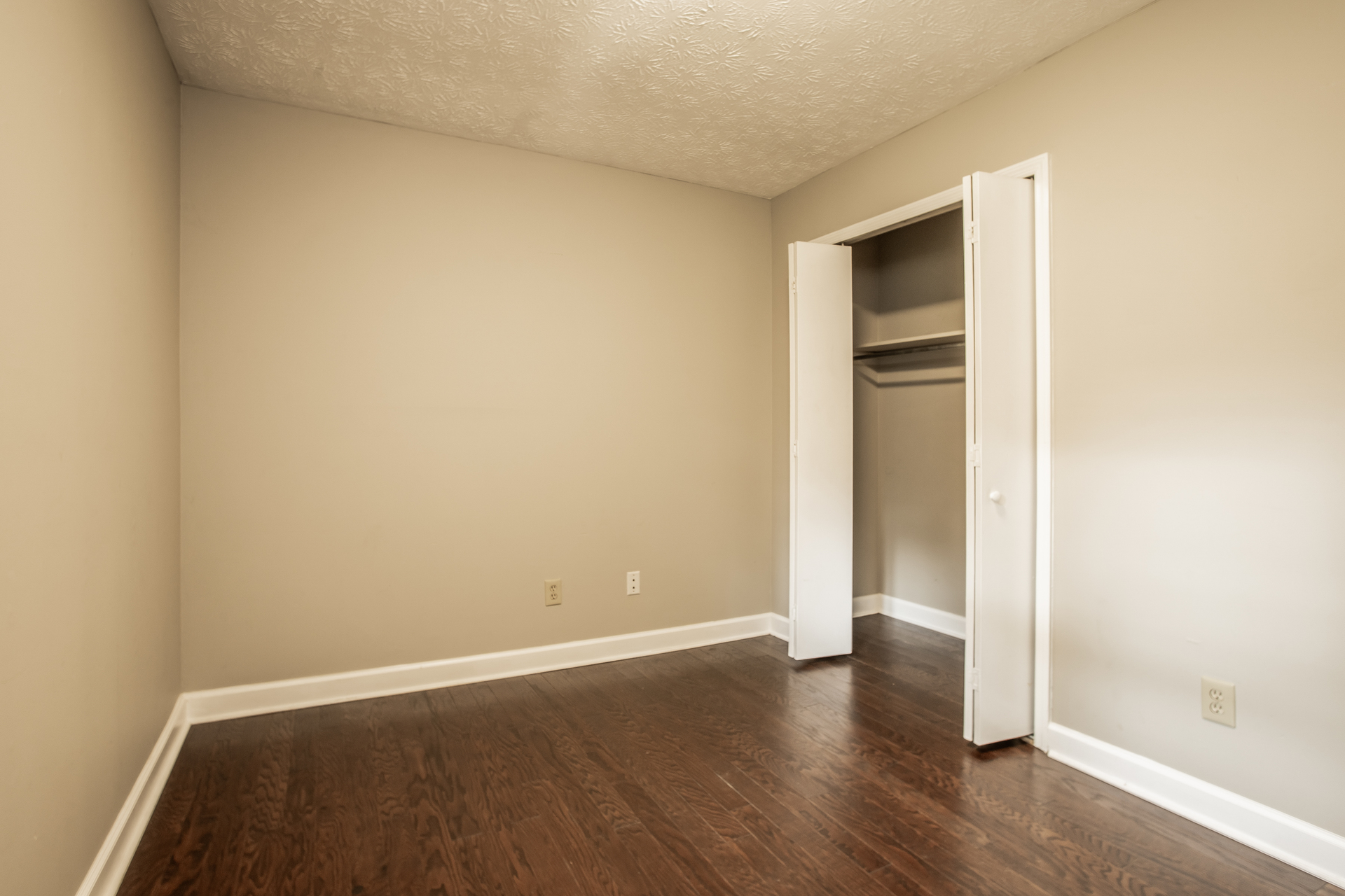 Photo 15 of 21 of 6009 Woodbark Trce, Knoxville, TN