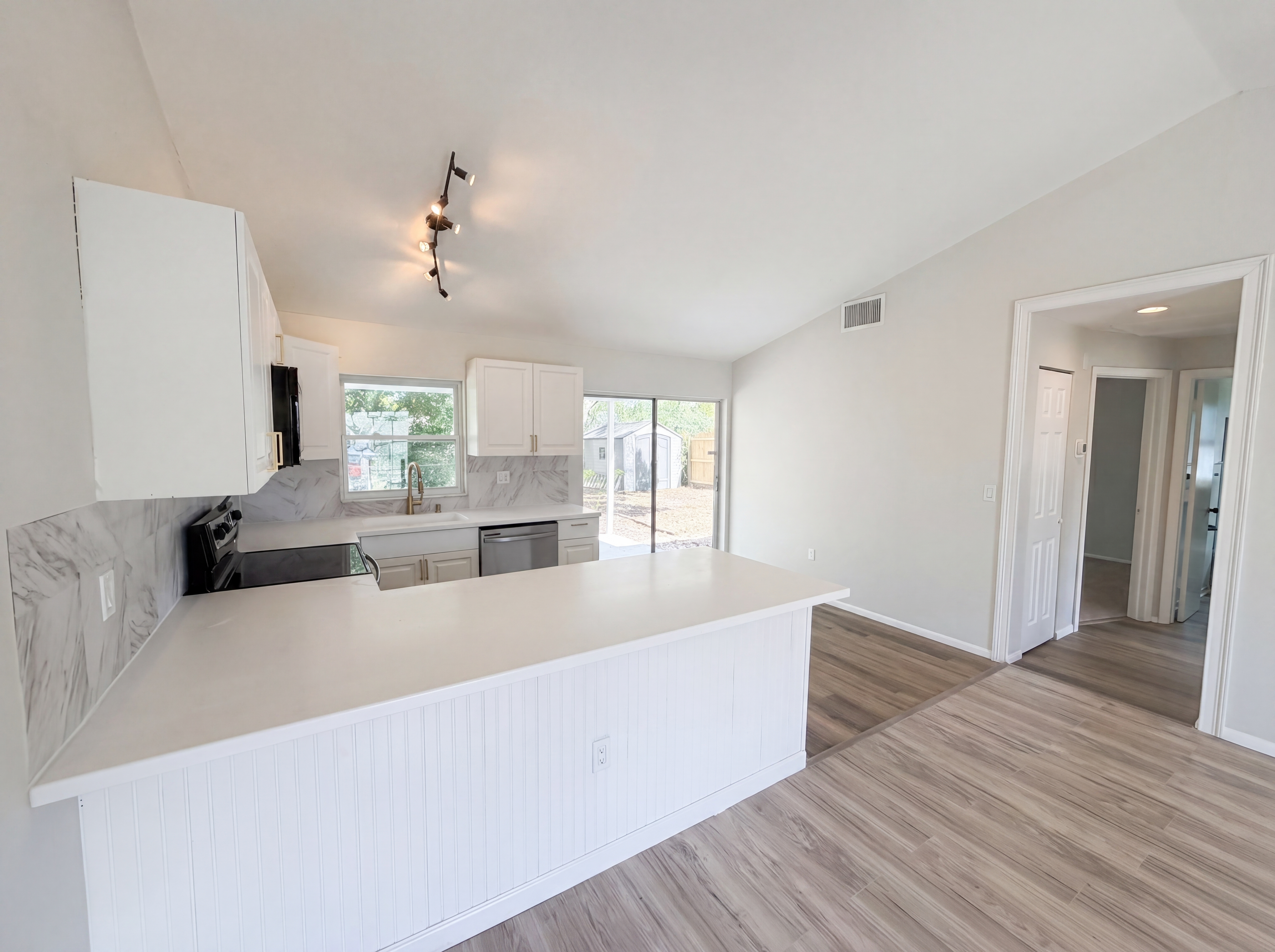 Photo 16 of 20 of 3130 Ludlow Dr, New Port Richey, FL