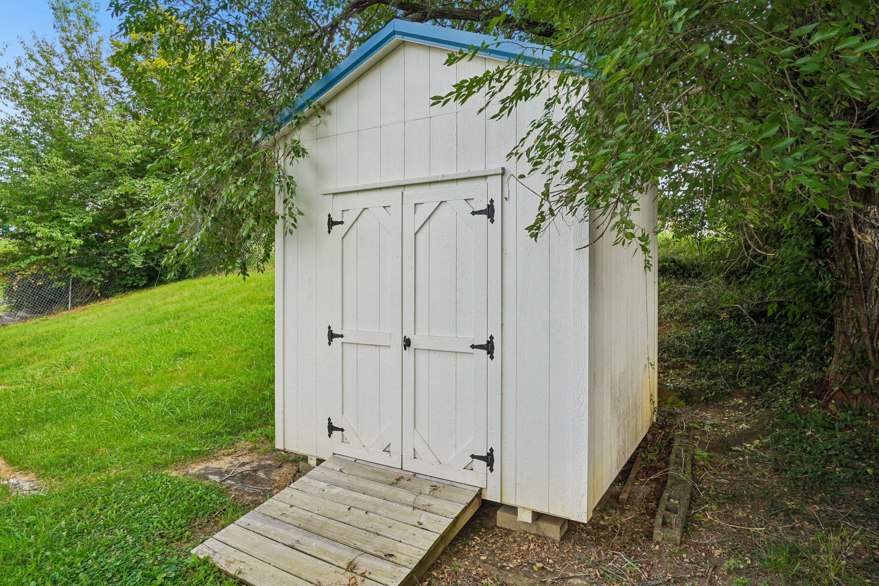 Photo 34 of 36 of 807 Hilltop Dr, Greeneville, TN