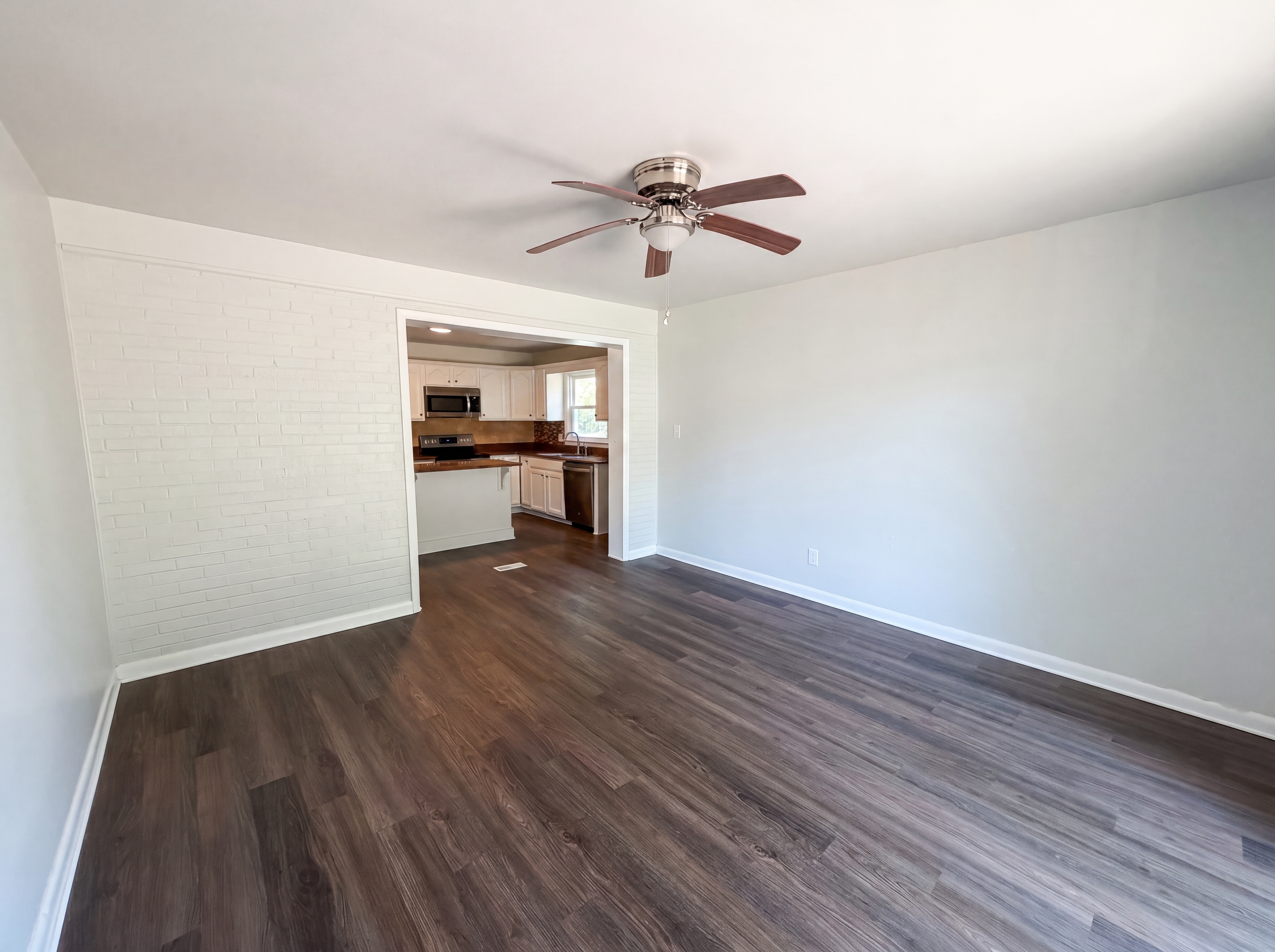 Photo 6 of 17 of 2807 Clingman St, Hopewell, VA