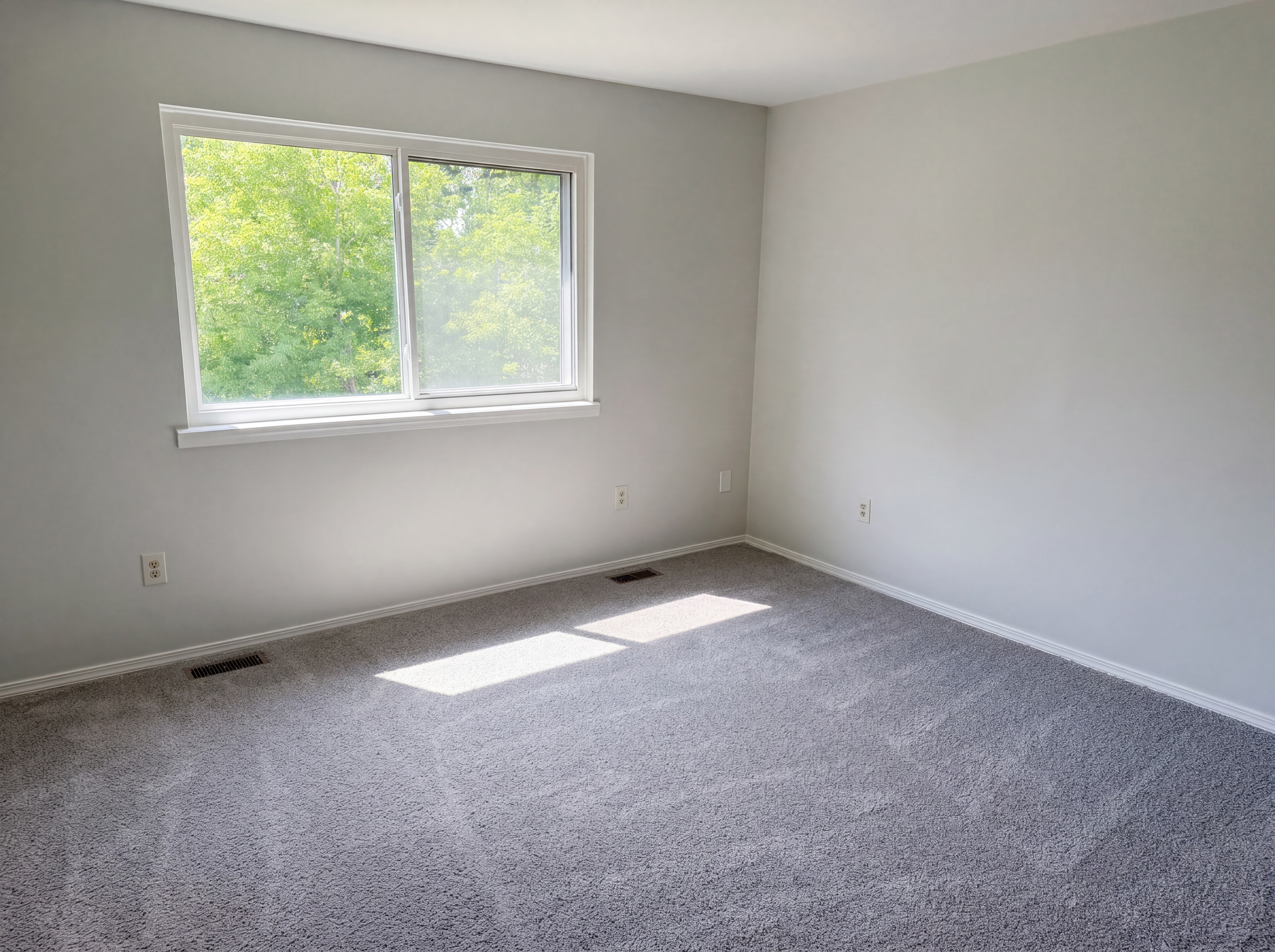 Photo 16 of 28 of 21425 Averhill St, Farmington Hills, MI