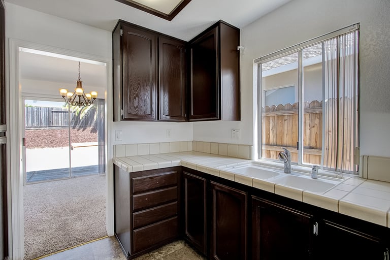 Photo 22 of 33 - 4205 Gold Ridge Way, Antelope, CA 95843