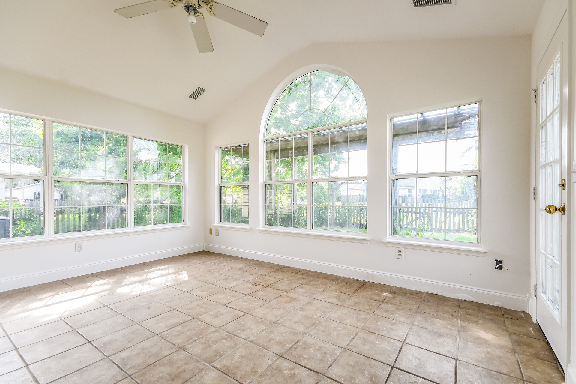 Photo 6 of 20 of 7176 Windmill Creek Rd, Charleston, SC