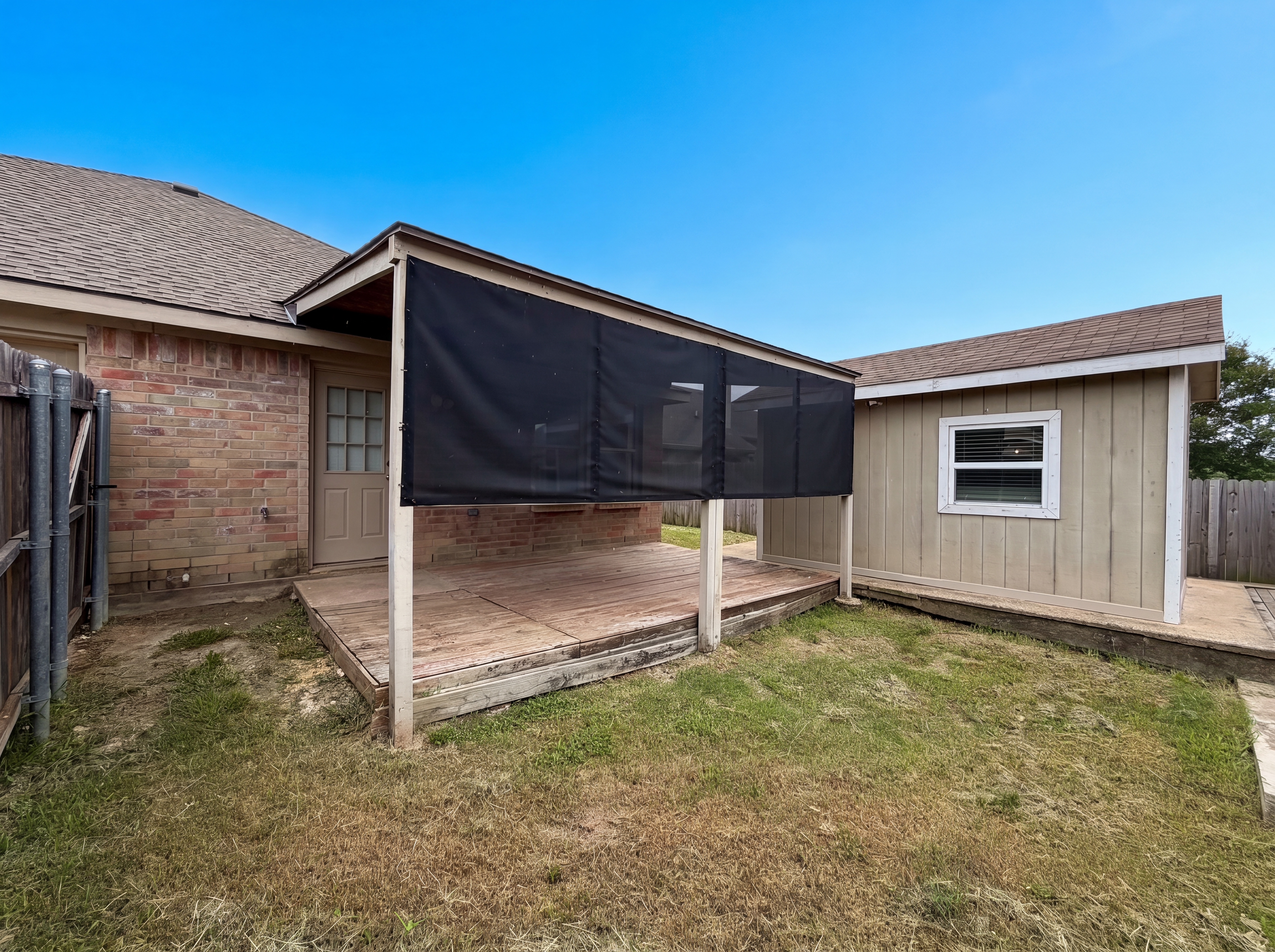 Photo 5 of 19 of 111 Forest Park Ln, Red Oak, TX