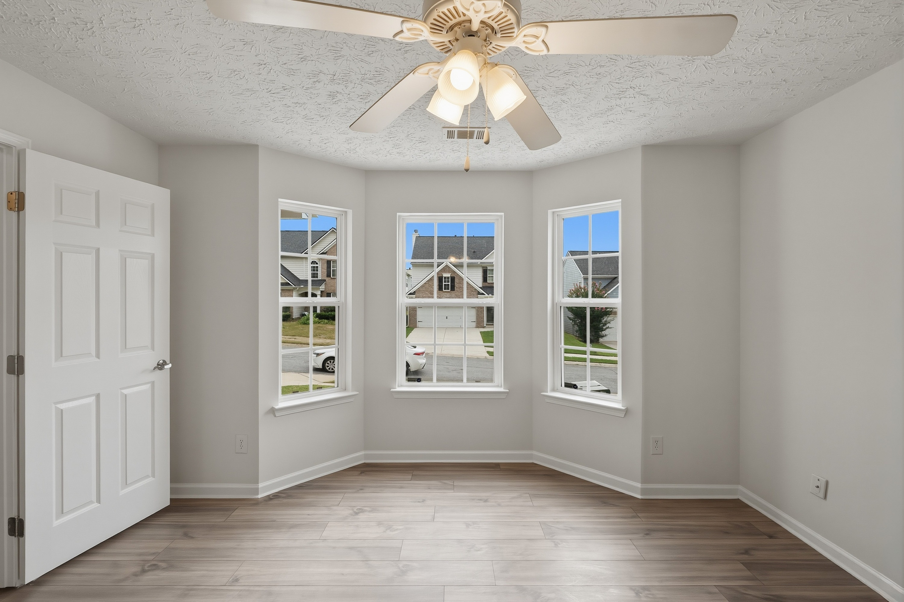 Photo 26 of 41 of 2213 Pine View Trl, Ellenwood, GA