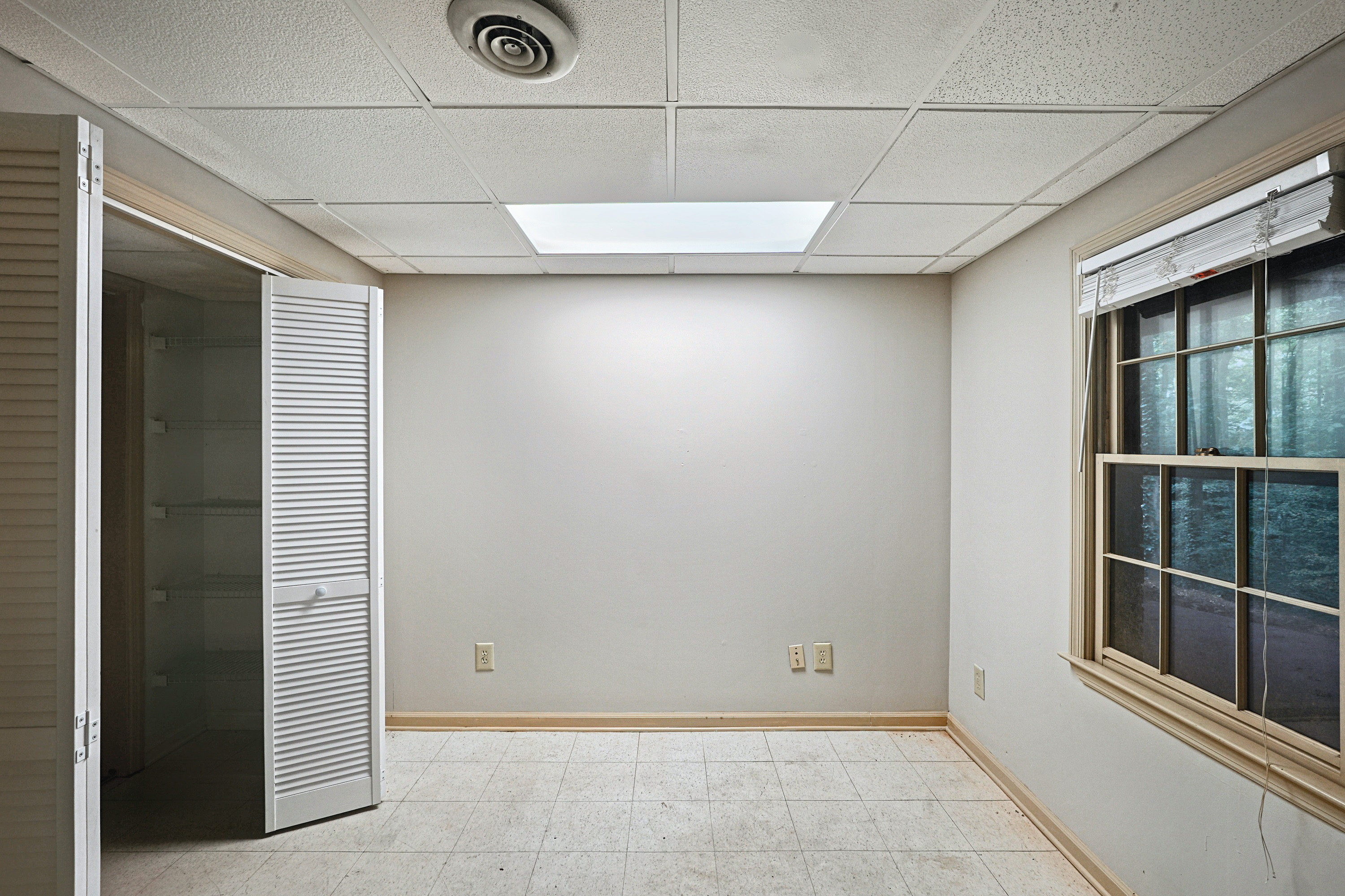 Photo 37 of 63 of 2360 Kimbrough Ct, Sandy Springs, GA