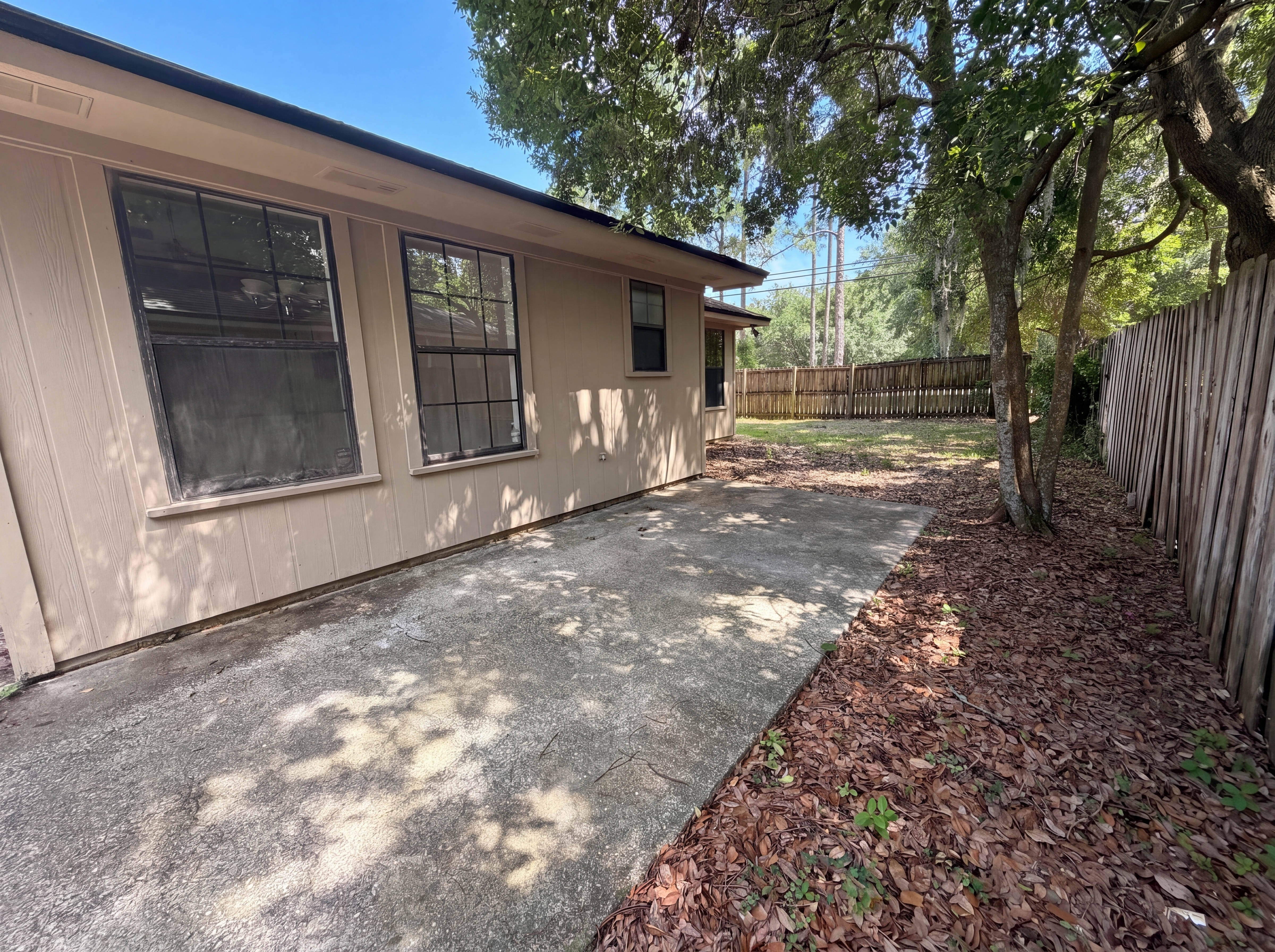 Photo 18 of 20 of 3160 Bridgeview Dr, Jacksonville, FL