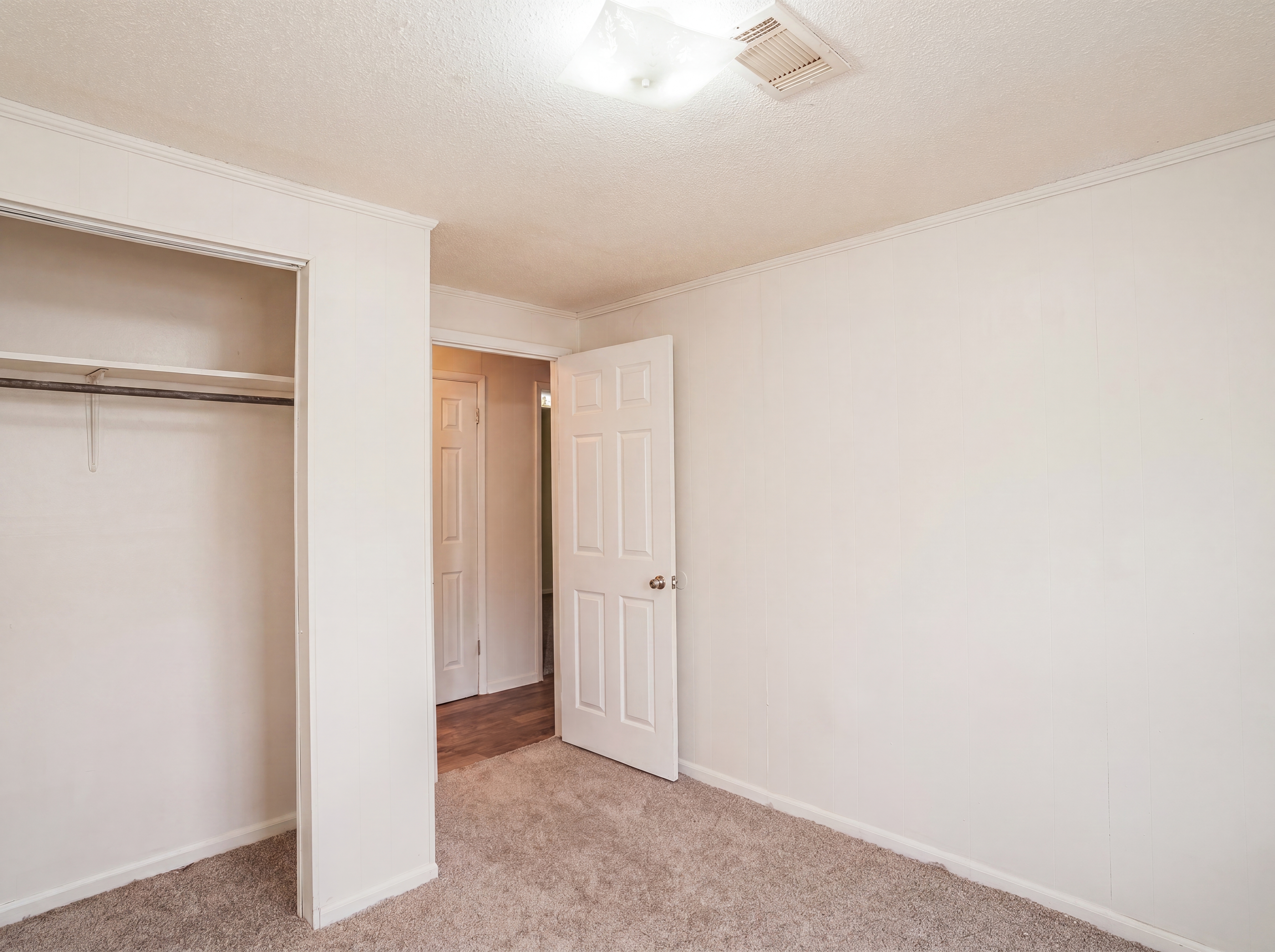 Photo 14 of 41 of 733 Sutton St, Jesup, GA