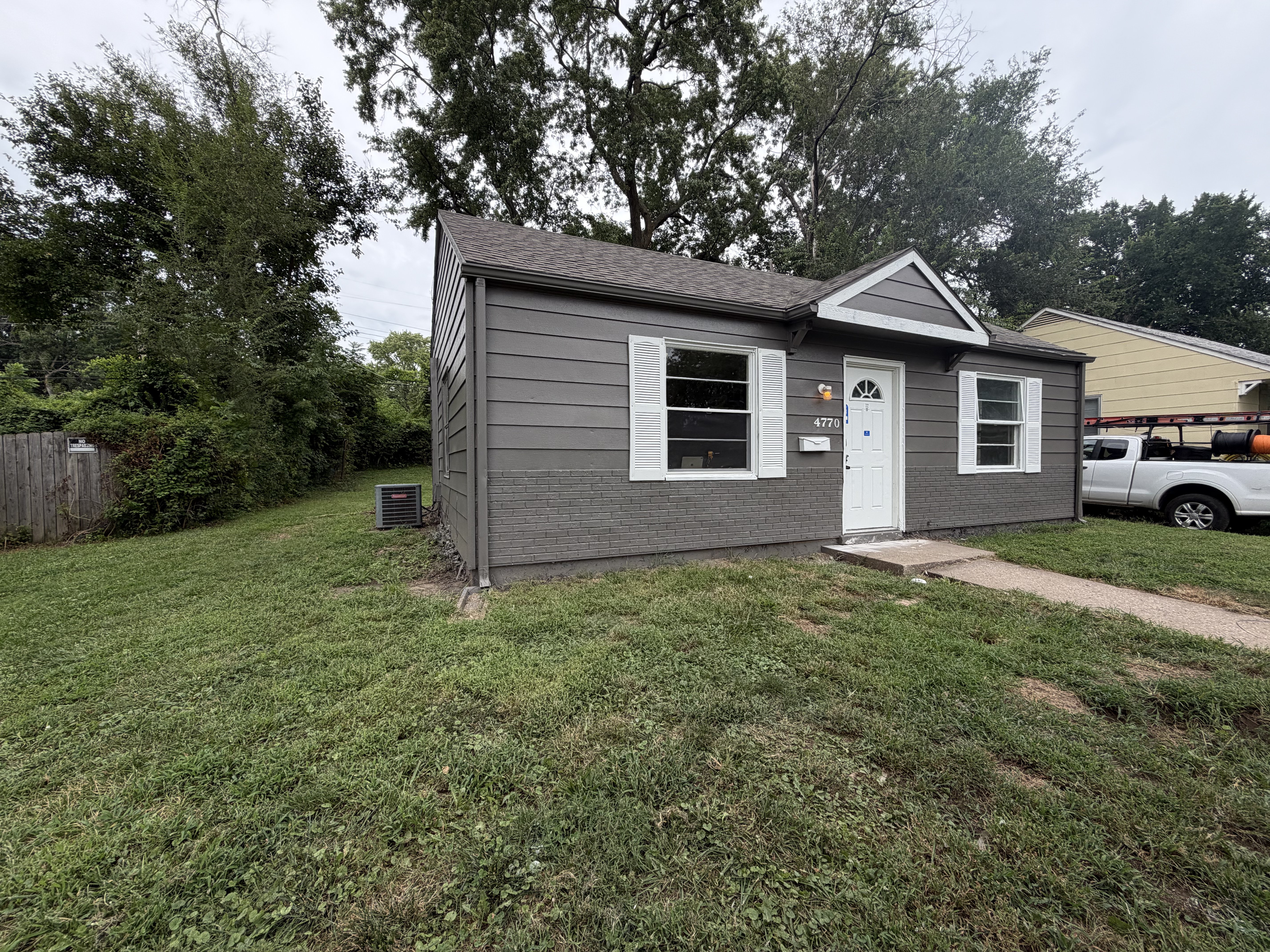 Photo 19 of 20 of 4770 Woodend Ave, Kansas City, KS