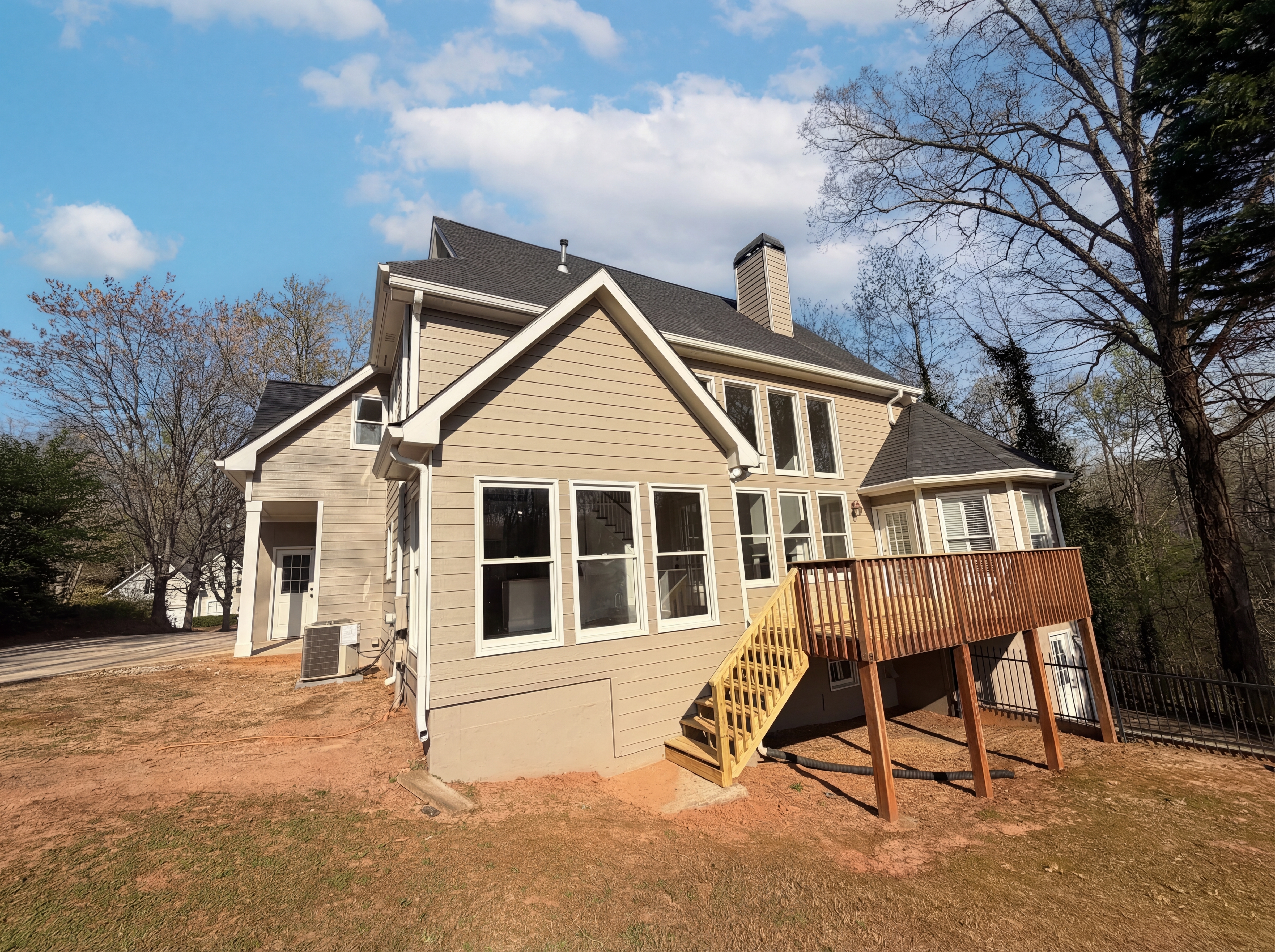 Photo 5 of 25 of 5011 Lake Holw, Douglasville, GA