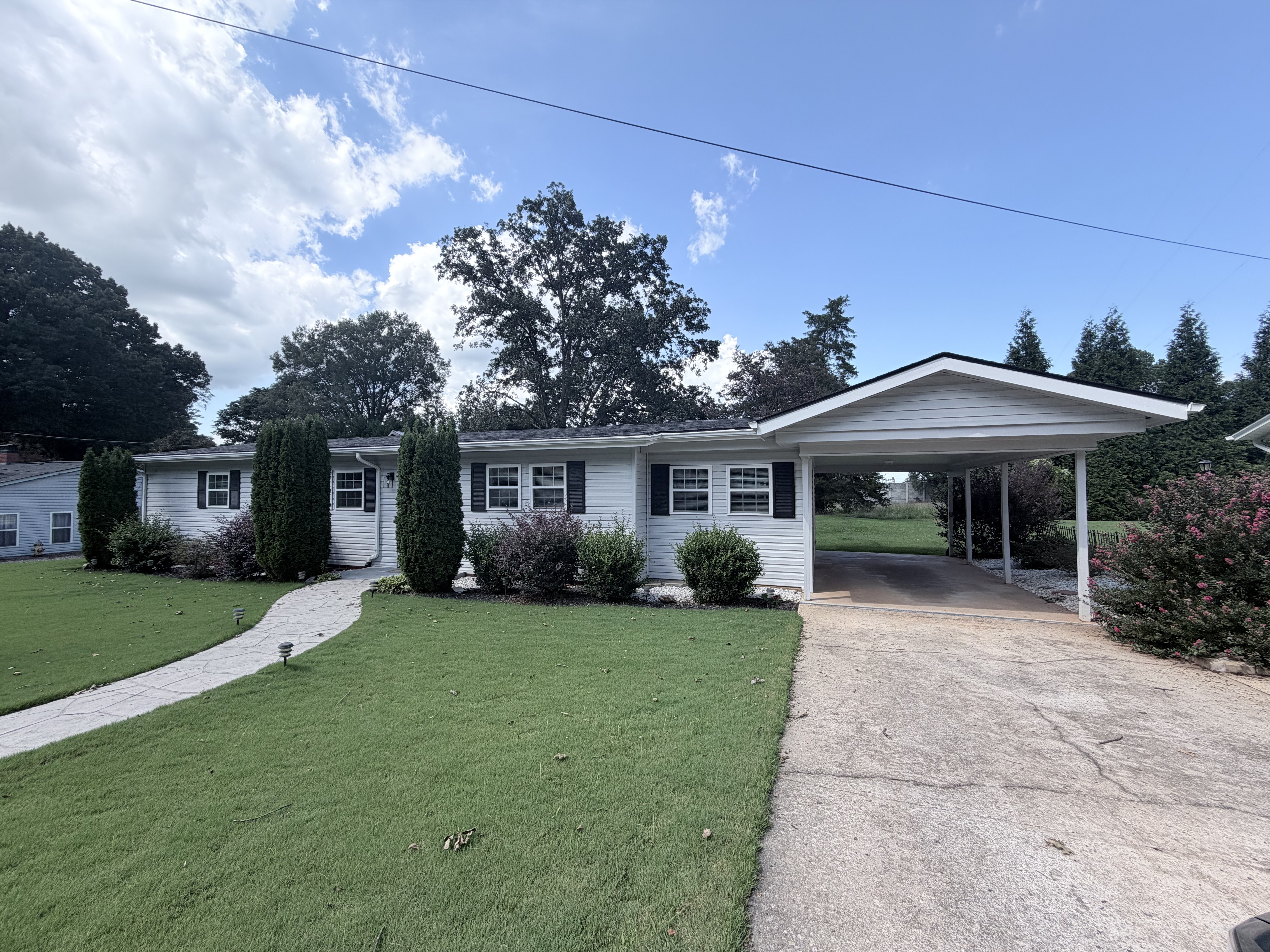 Photo 15 of 16 of 449 Virginia Ave, Statesville, NC