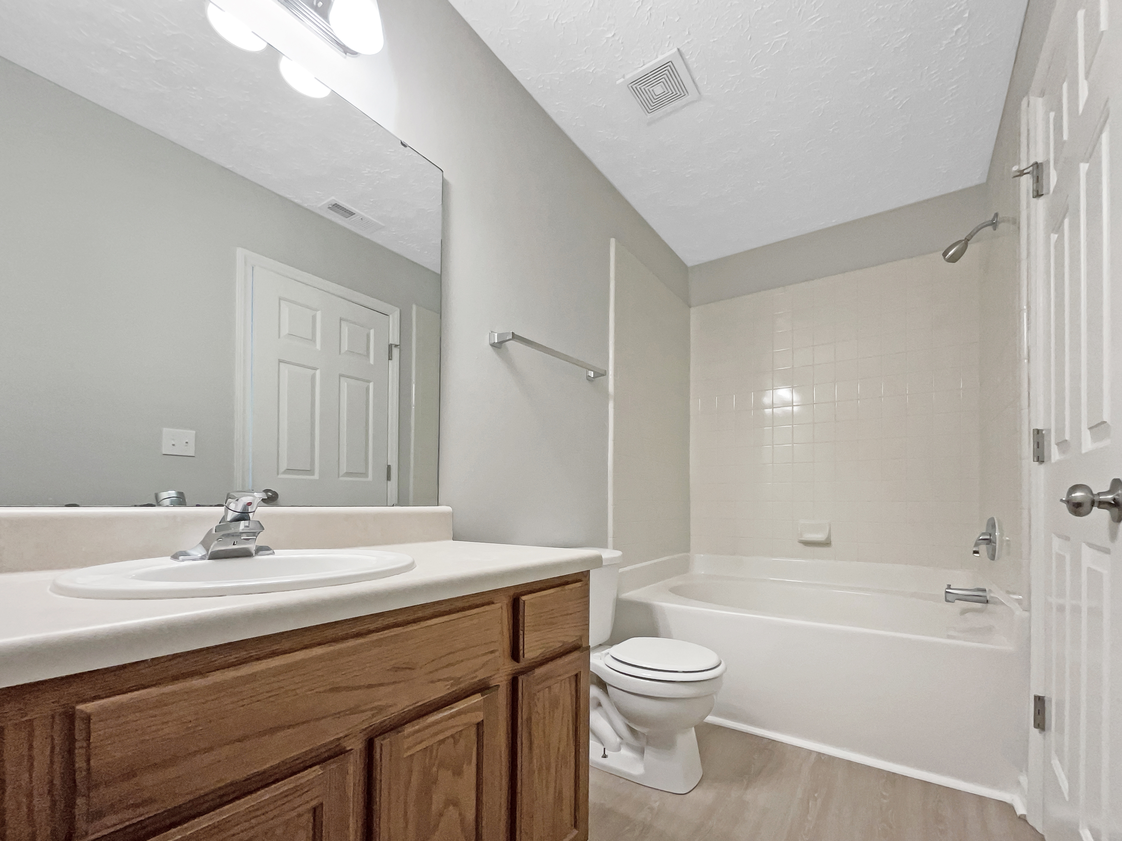 Photo 8 of 17 of 5713 Forest Point Rd, Raleigh, NC