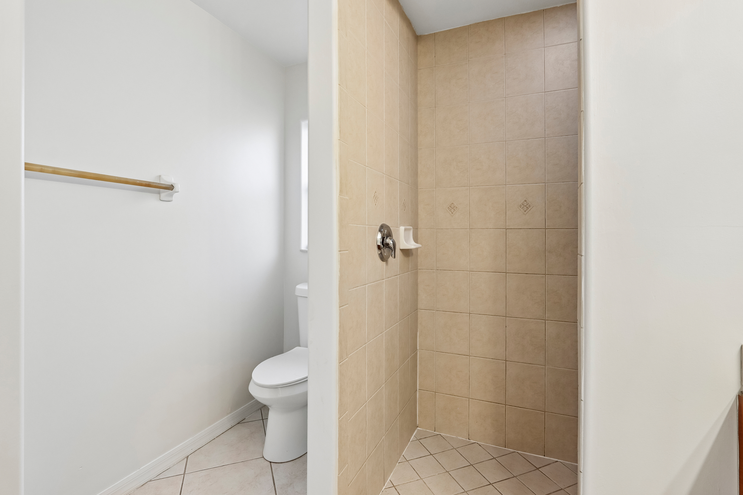 Photo 9 of 18 of 1136 SW 18th Ct, Cape Coral, FL