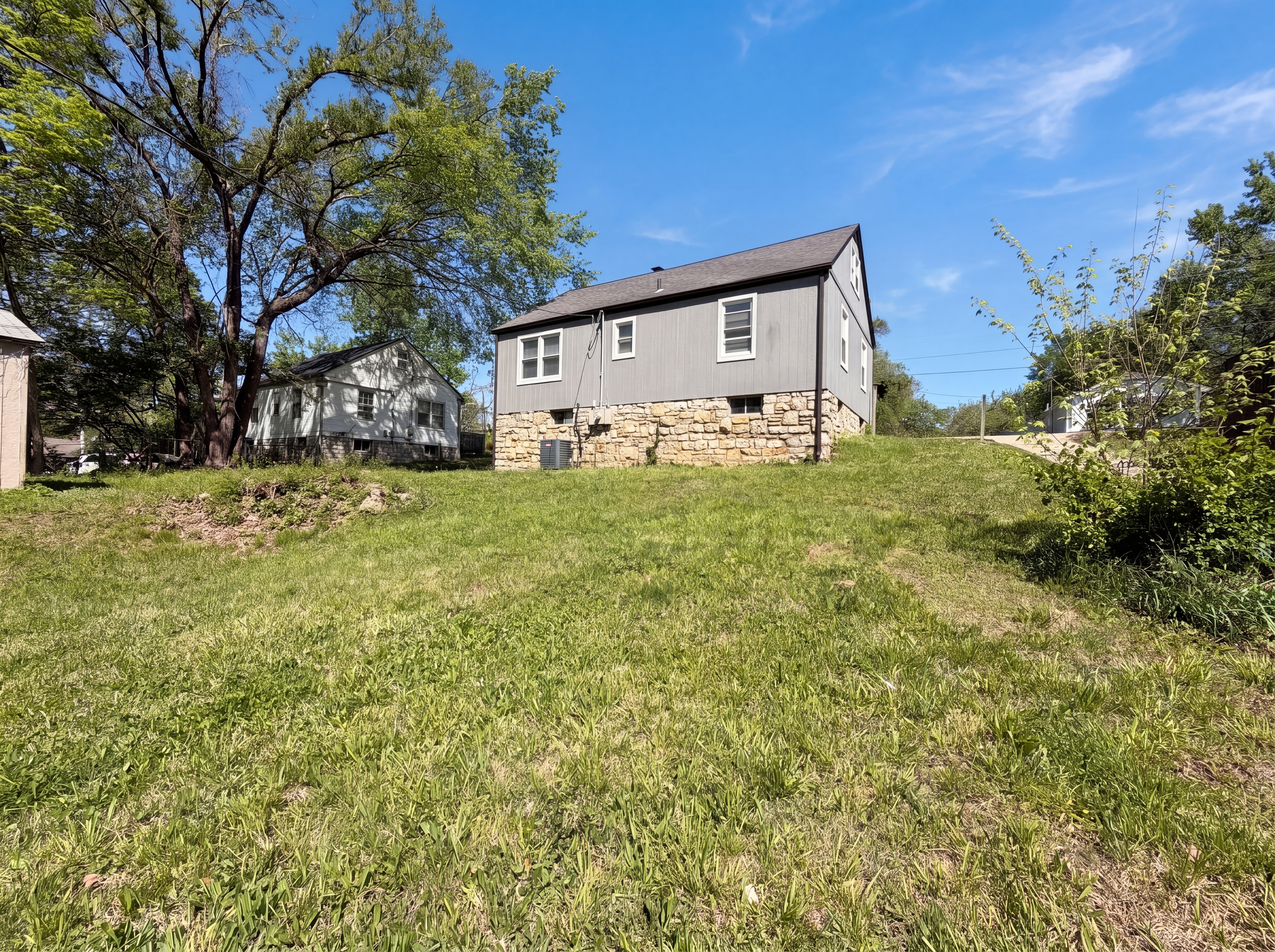 Photo 16 of 19 of 5525 Yecker Ave, Kansas City, KS