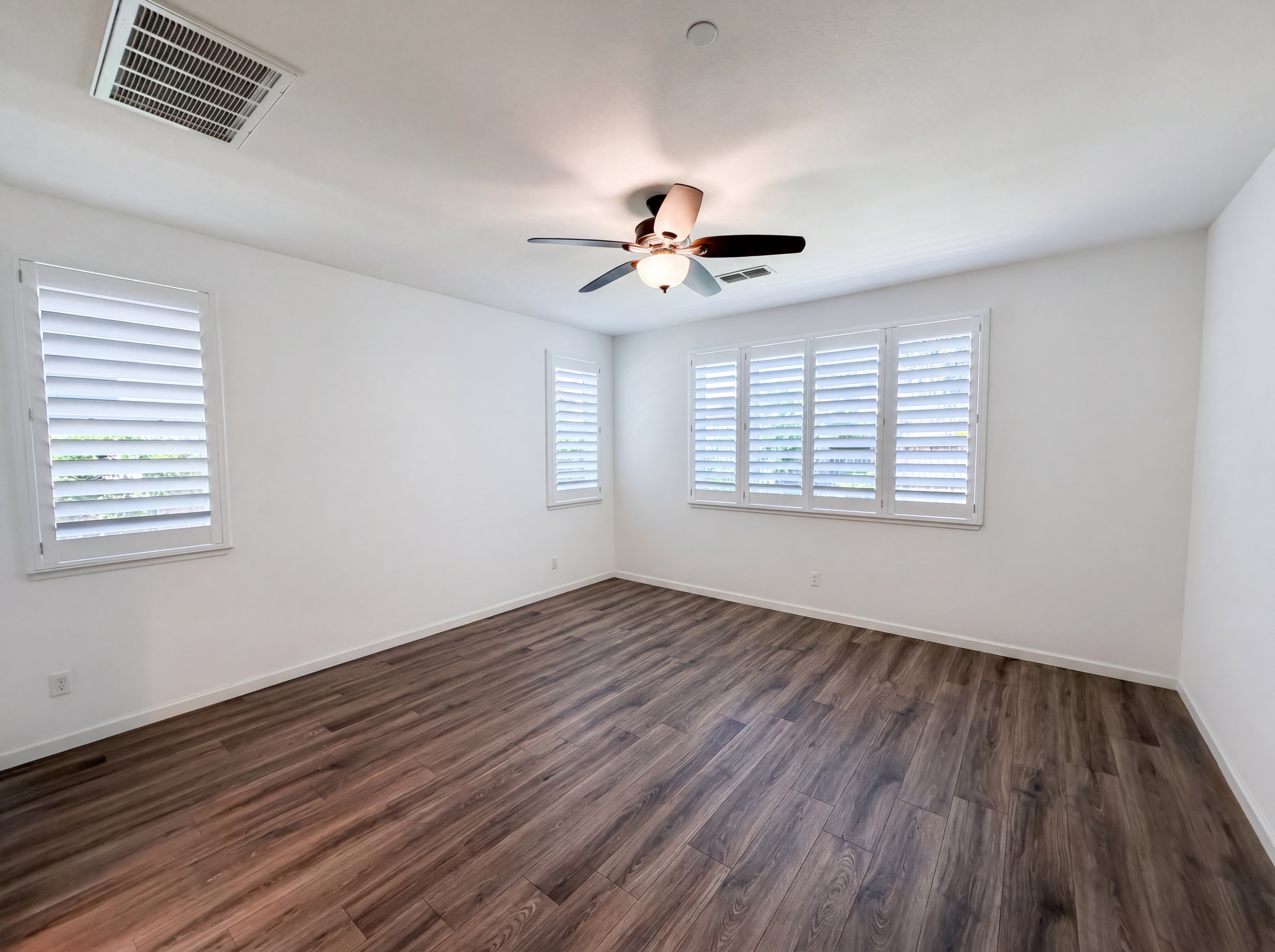 Photo 13 of 23 of 3935 Deergrass Cir, Rocklin, CA