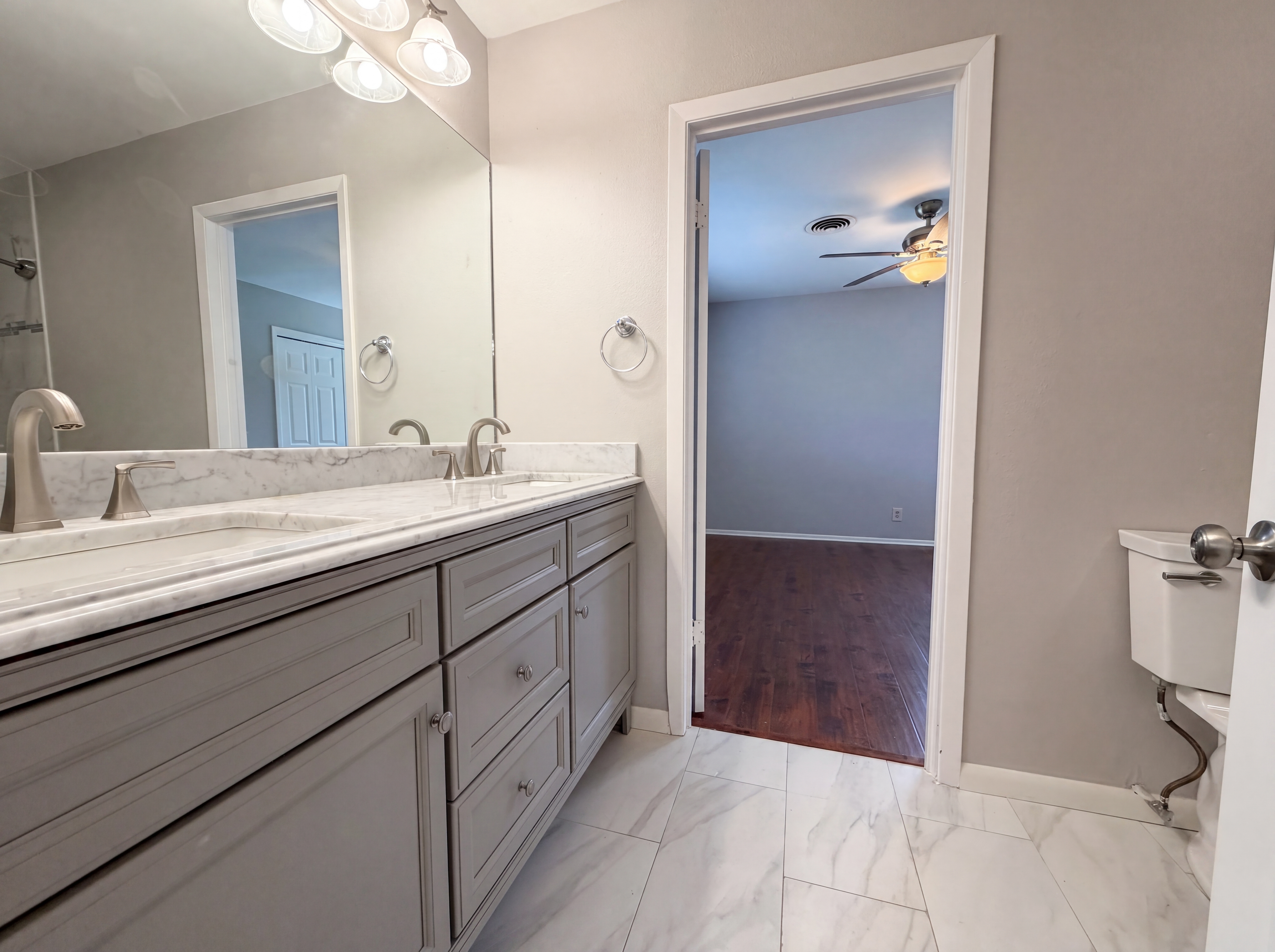 Photo 10 of 16 of 1118 Melissa Dr, San Antonio, TX
