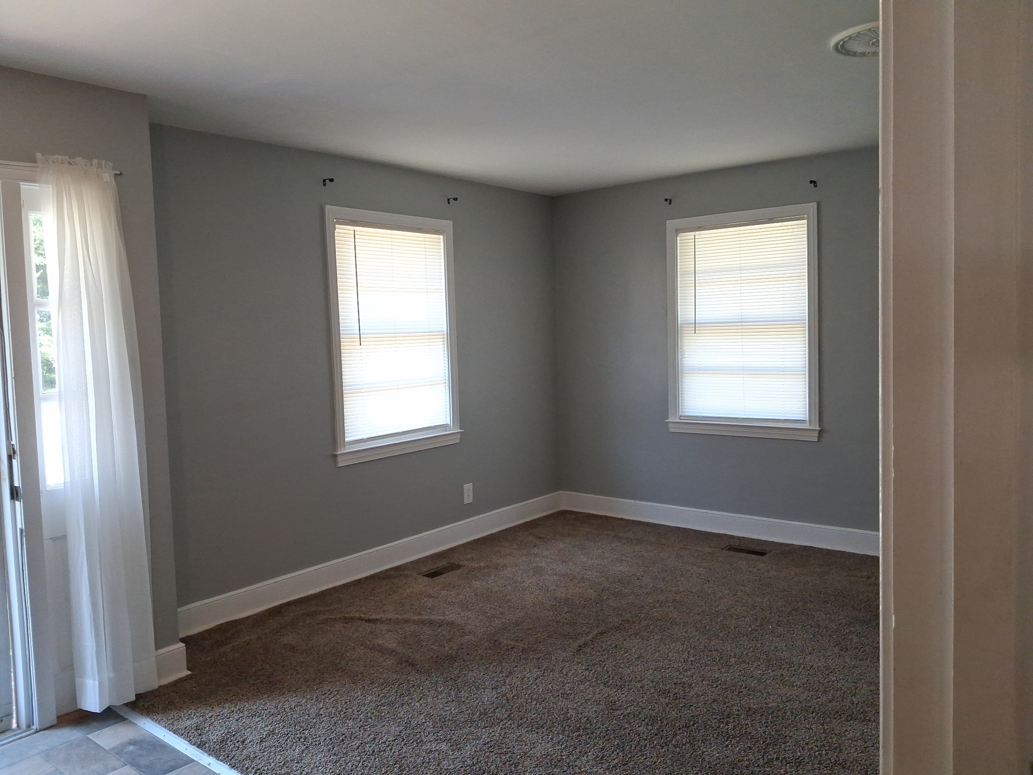 Photo 11 of 19 of 1321 E Washington St, Dillon, SC
