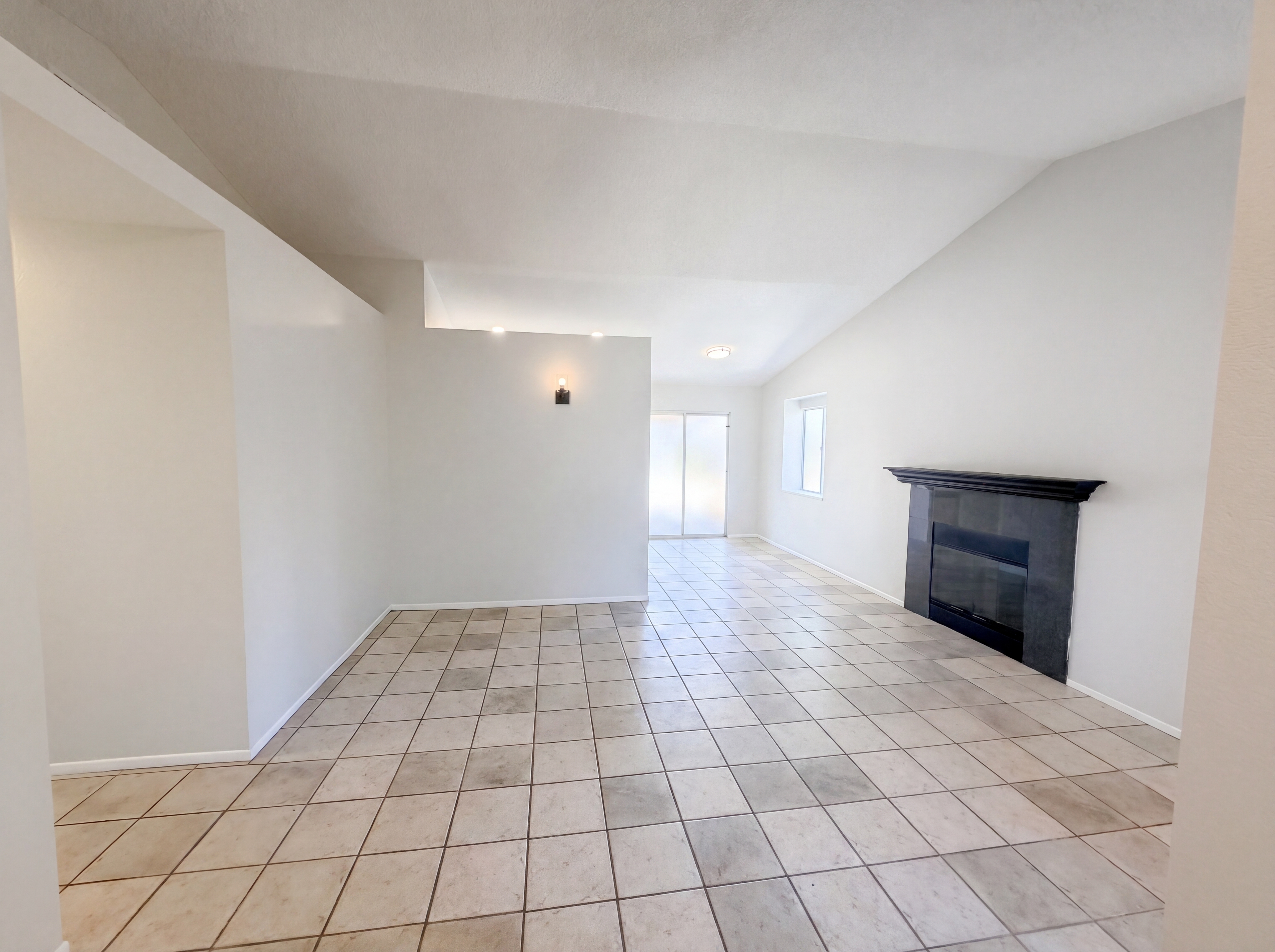 Photo 16 of 26 of 39823 Knollridge Dr, Temecula, CA