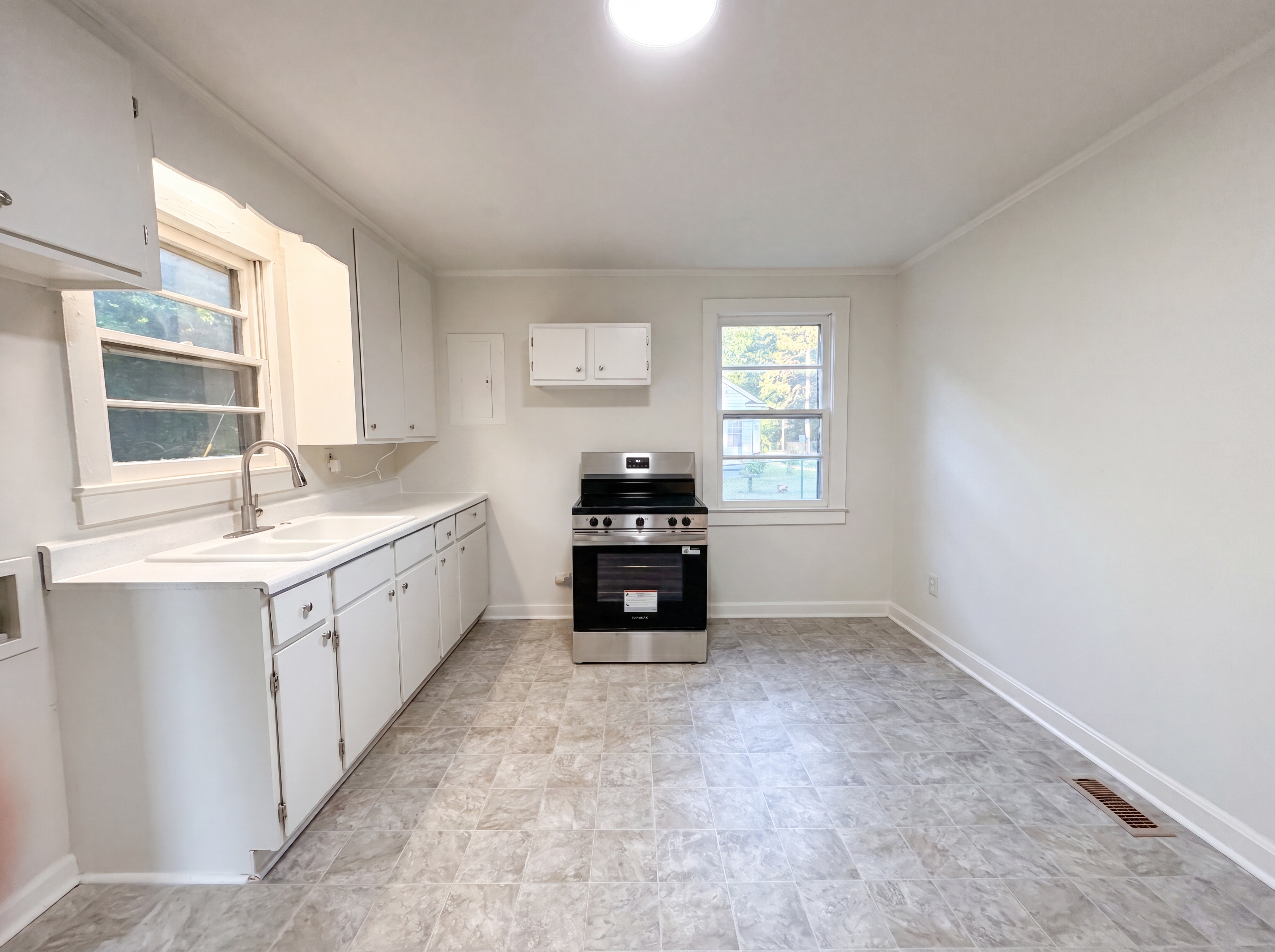 Photo 2 of 15 of 1413 Westside Dr, Fort Mill, SC
