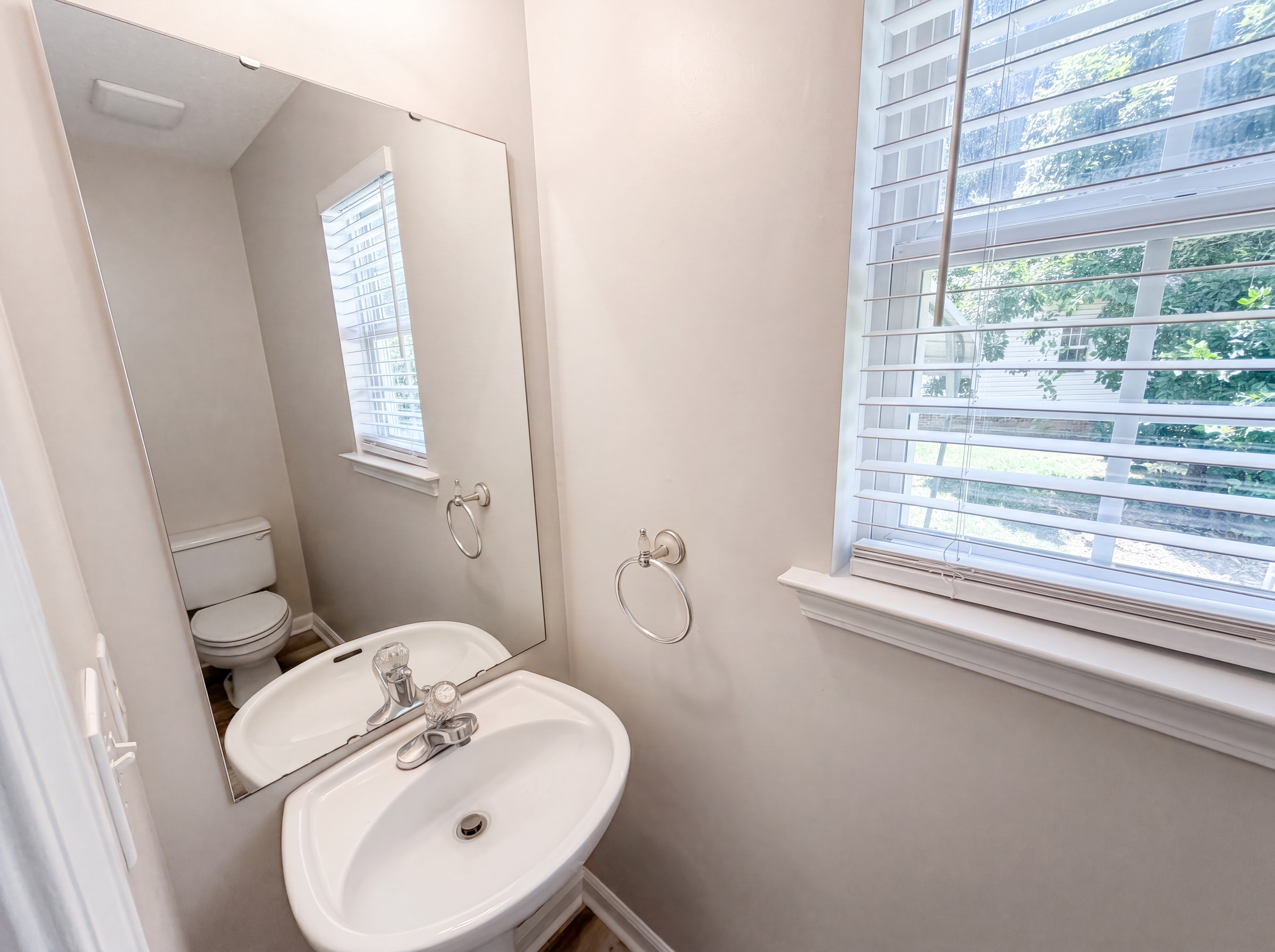 Photo 13 of 27 of 311 Hickory Wood Dr, Kannapolis, NC