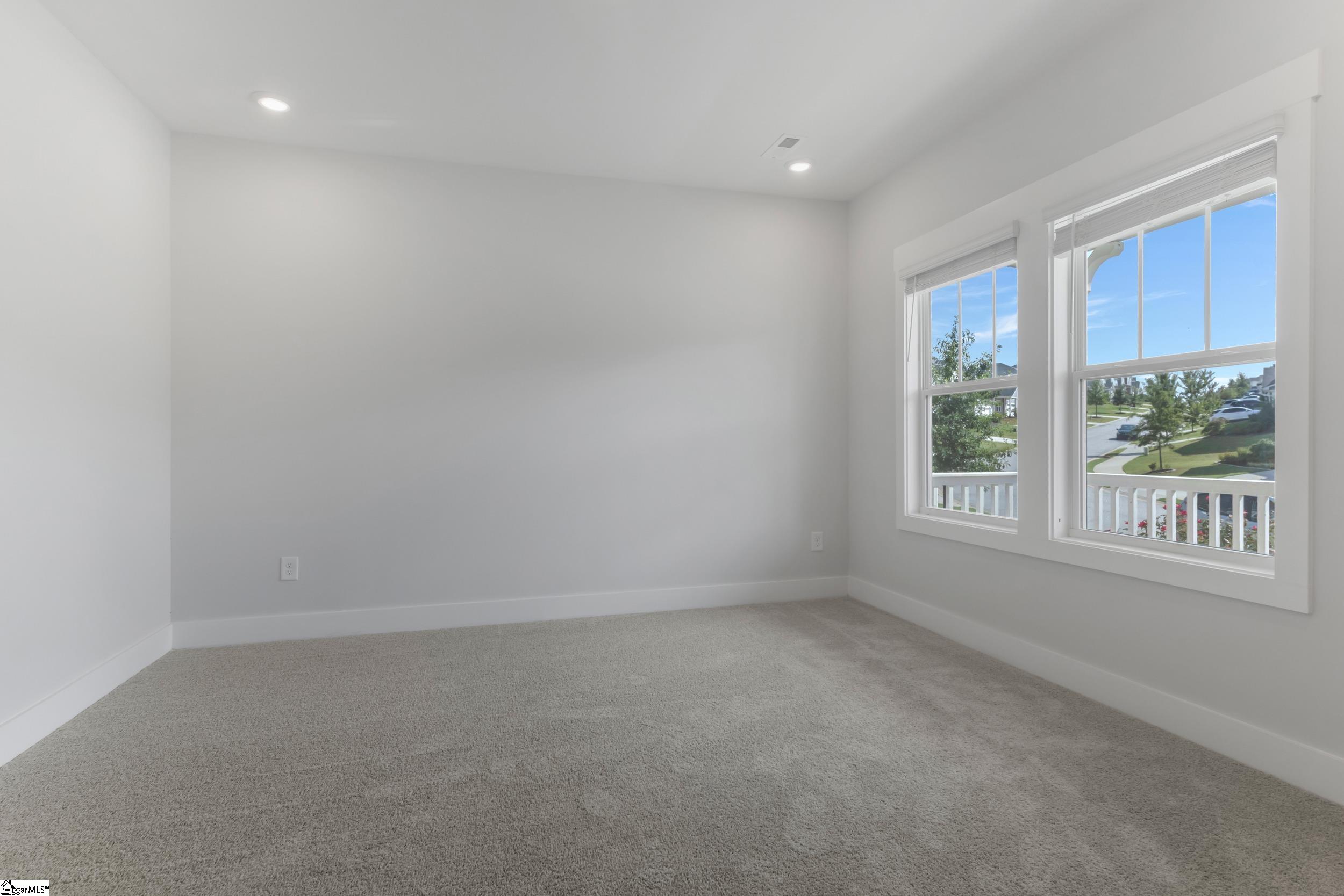 Photo 5 of 53 of 315 Pewter Cir, Simpsonville, SC