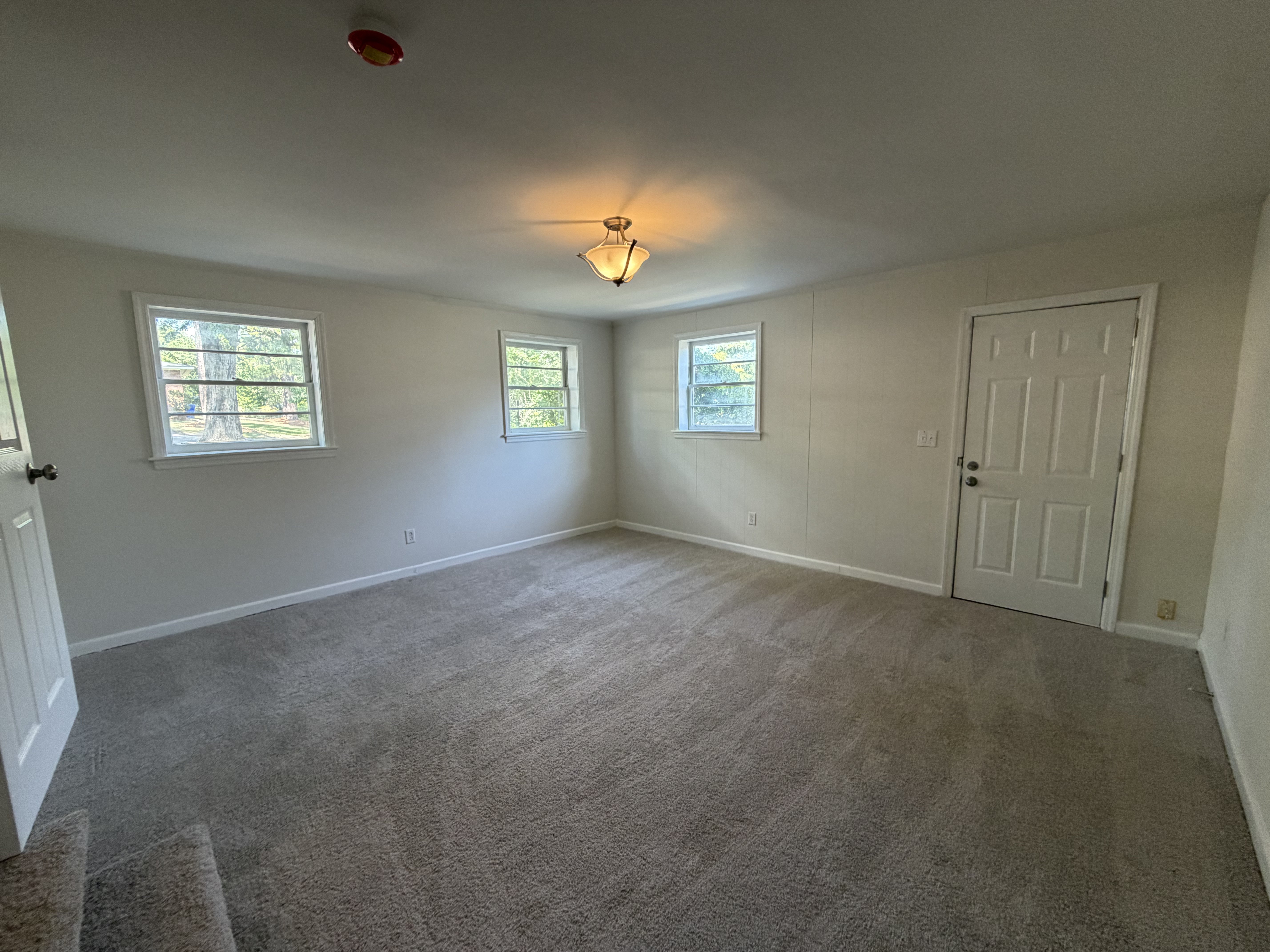 Photo 2 of 25 of 3022 Lindenwood Dr, Columbia, SC