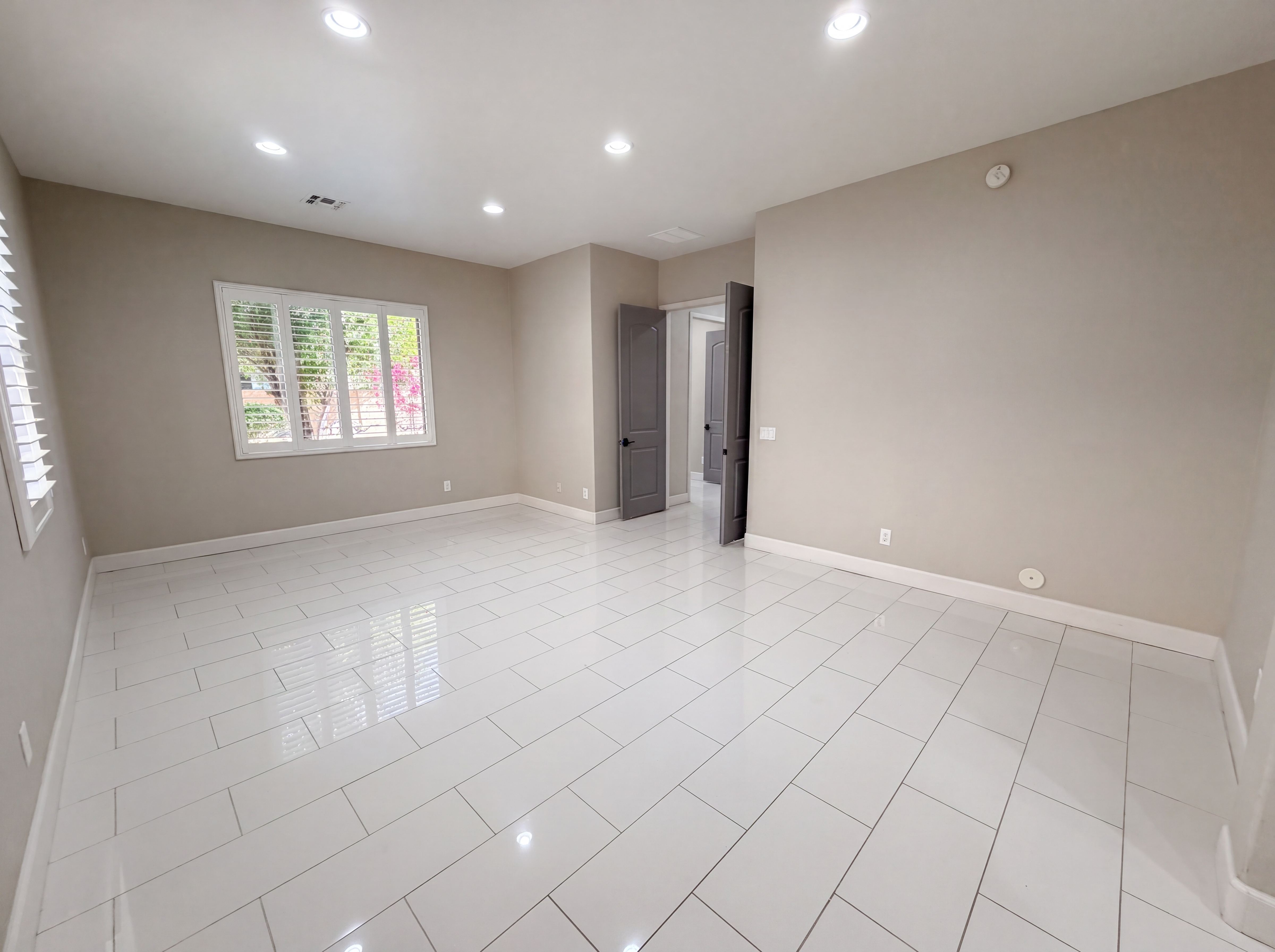 Photo 18 of 37 of 1738 E Beretta Pl, Chandler, AZ