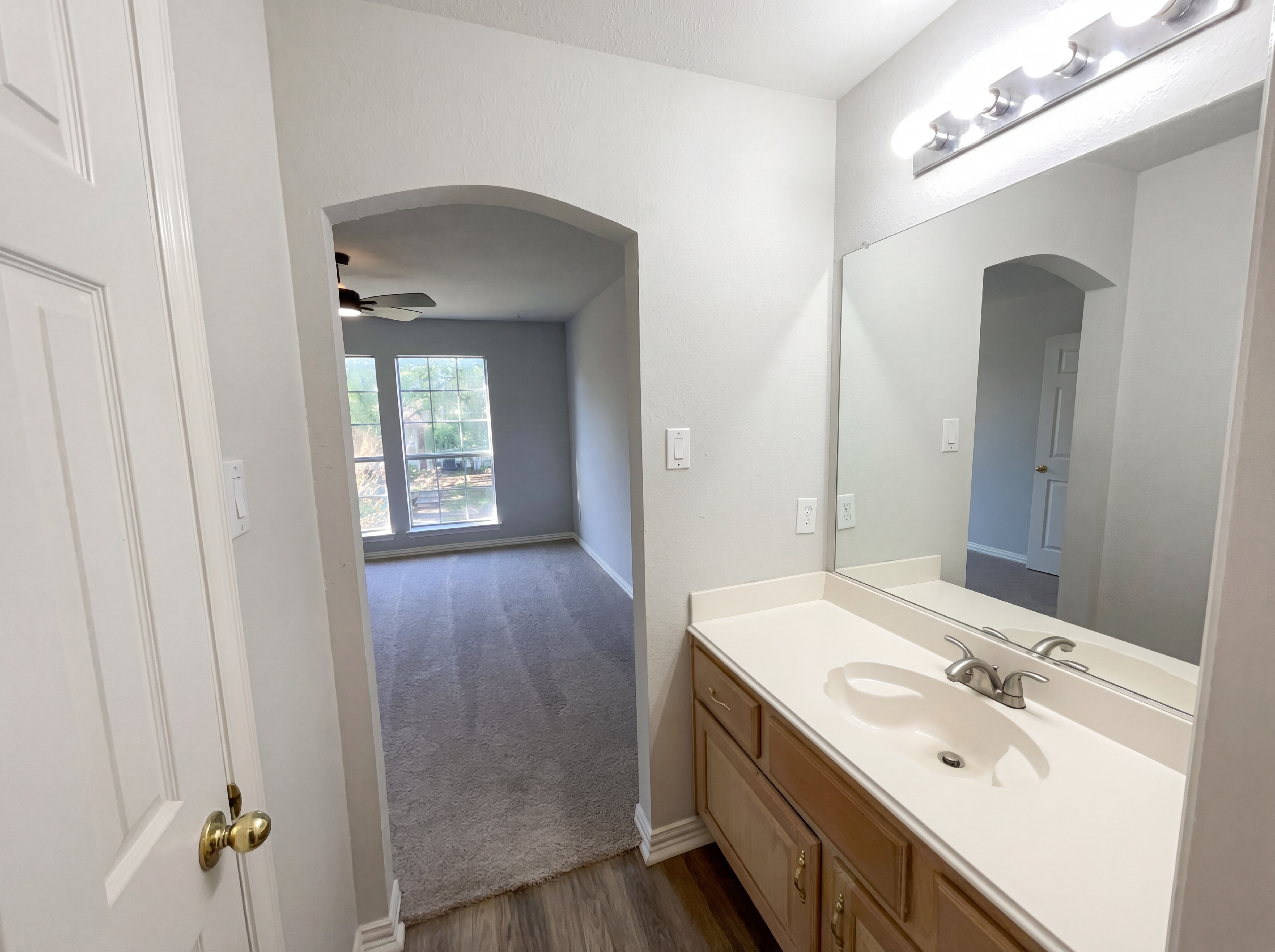 Photo 9 of 23 of 3421 Sandy Trail Ln, Plano, TX