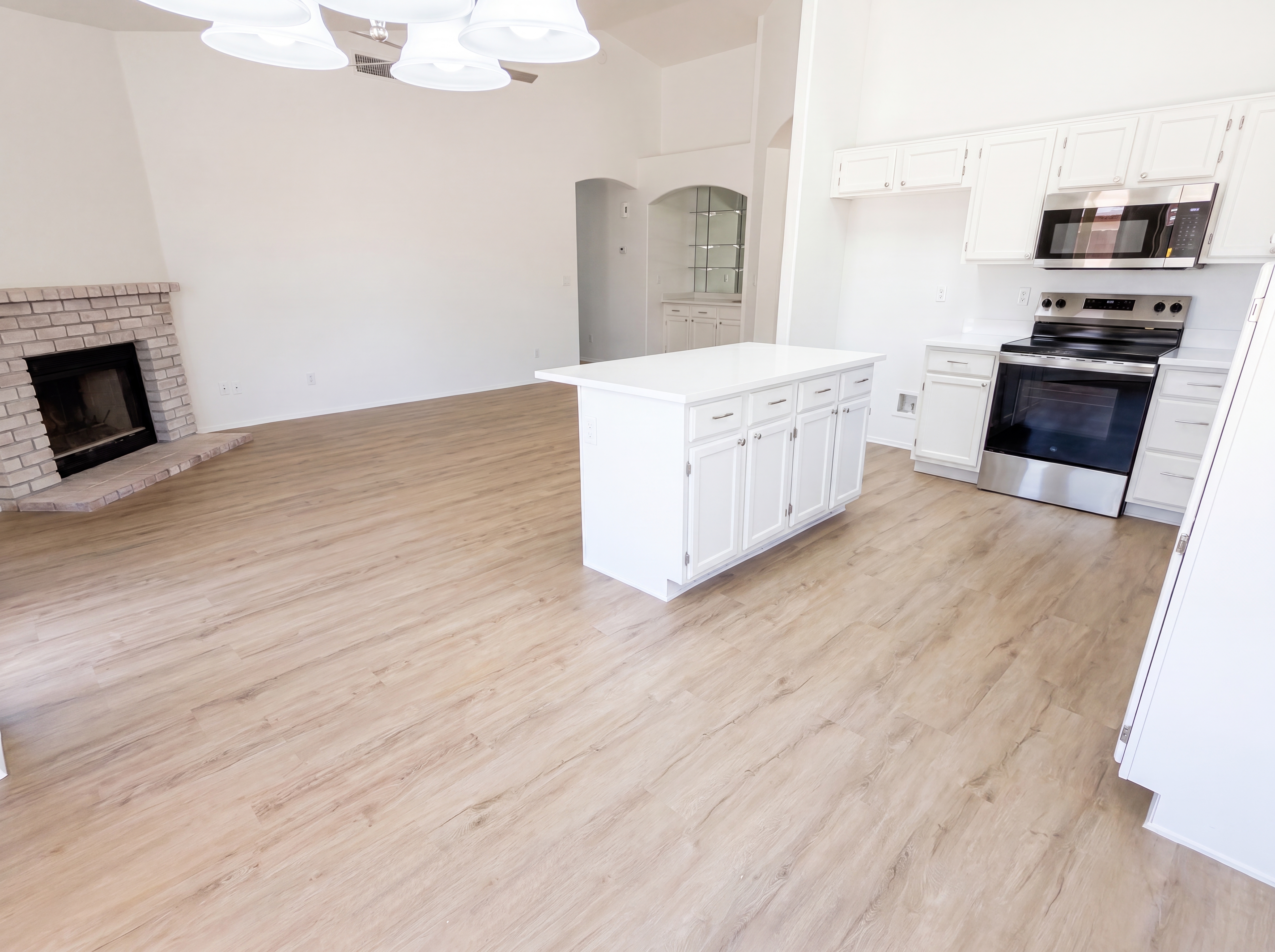 Photo 8 of 35 of 8421 W Willowbrook Dr, Peoria, AZ
