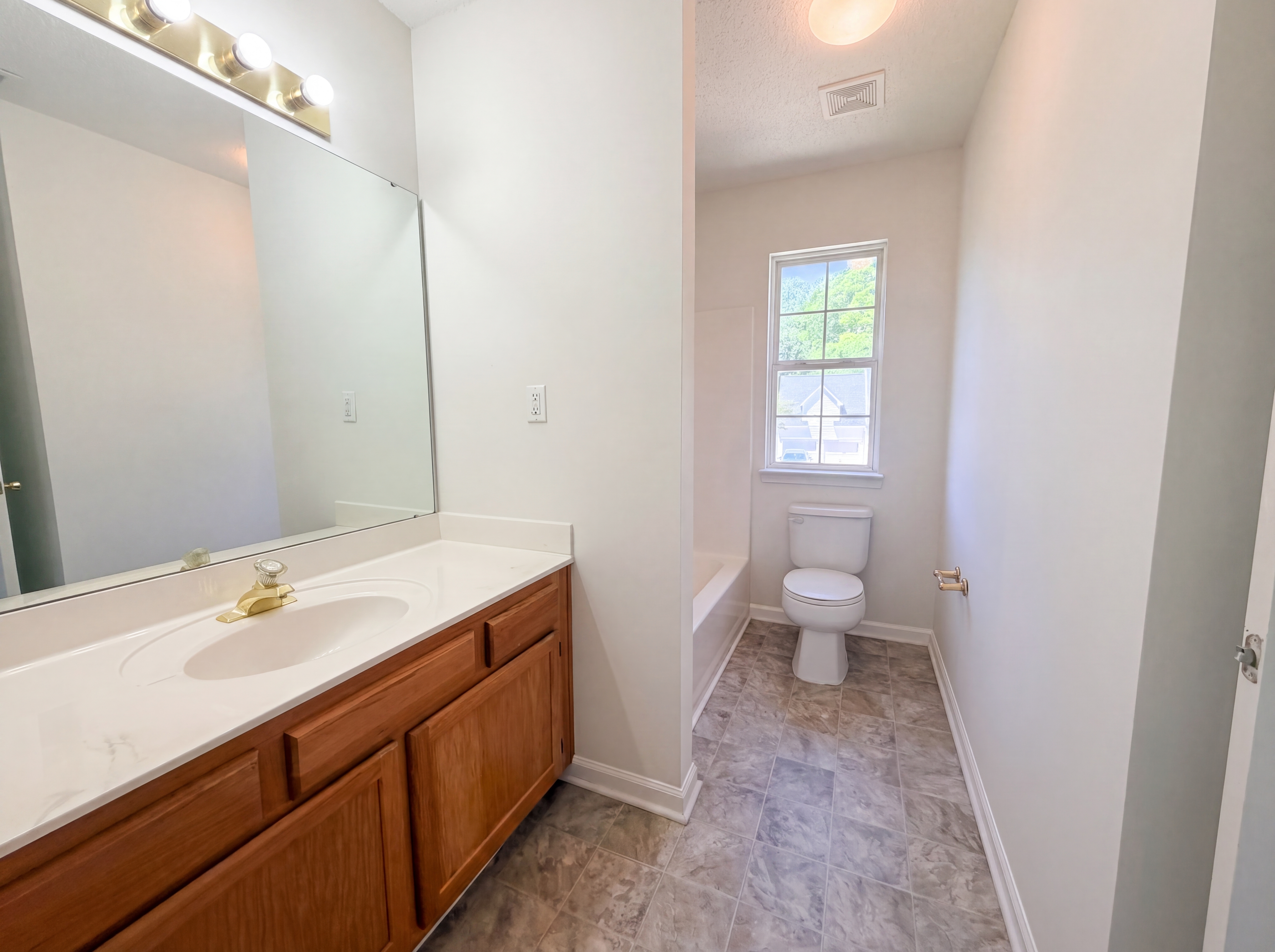 Photo 15 of 17 of 7423 Henderson Park Rd, Huntersville, NC