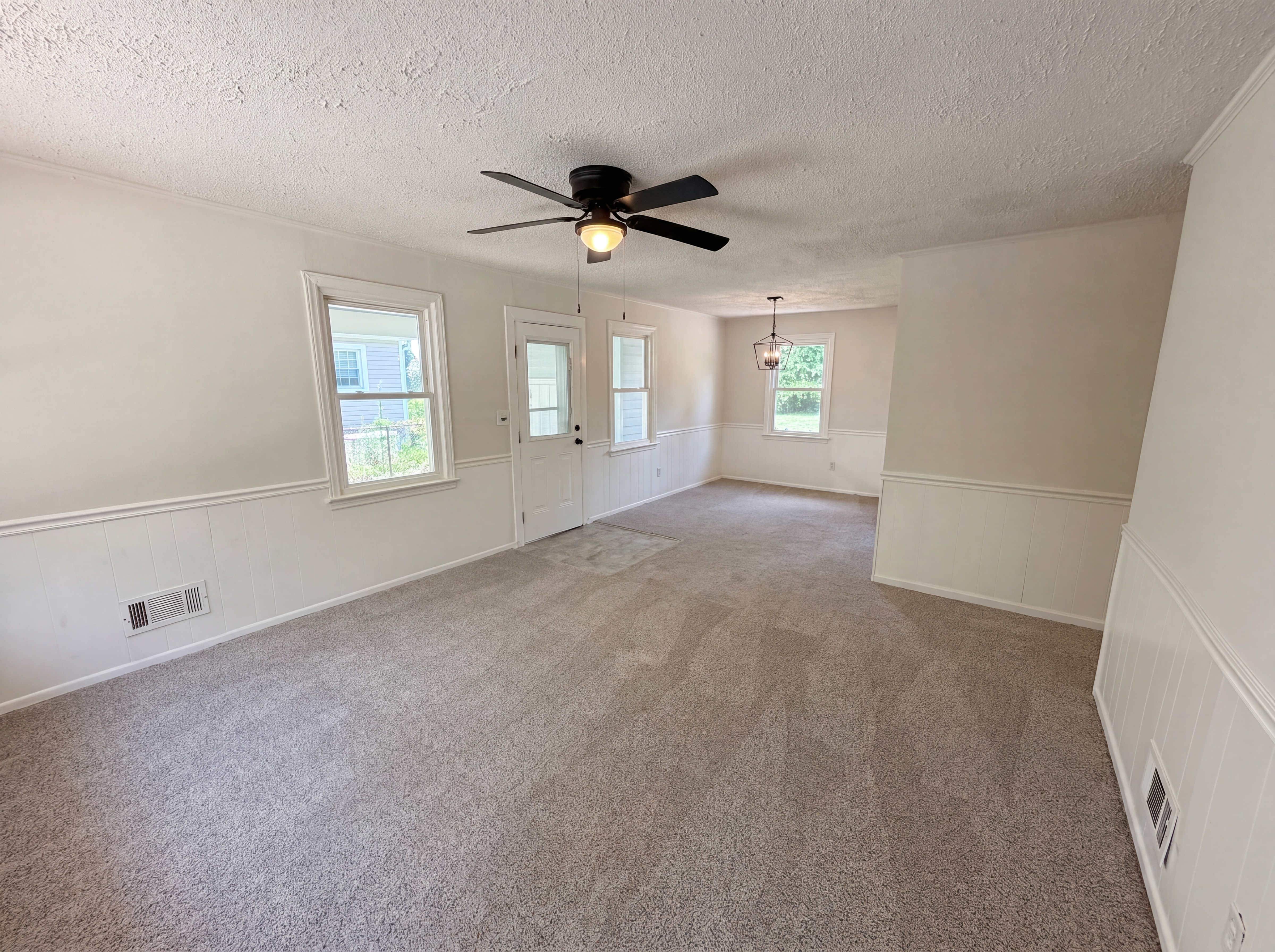 Photo 3 of 16 of 314 Langston Dr, Greenville, SC