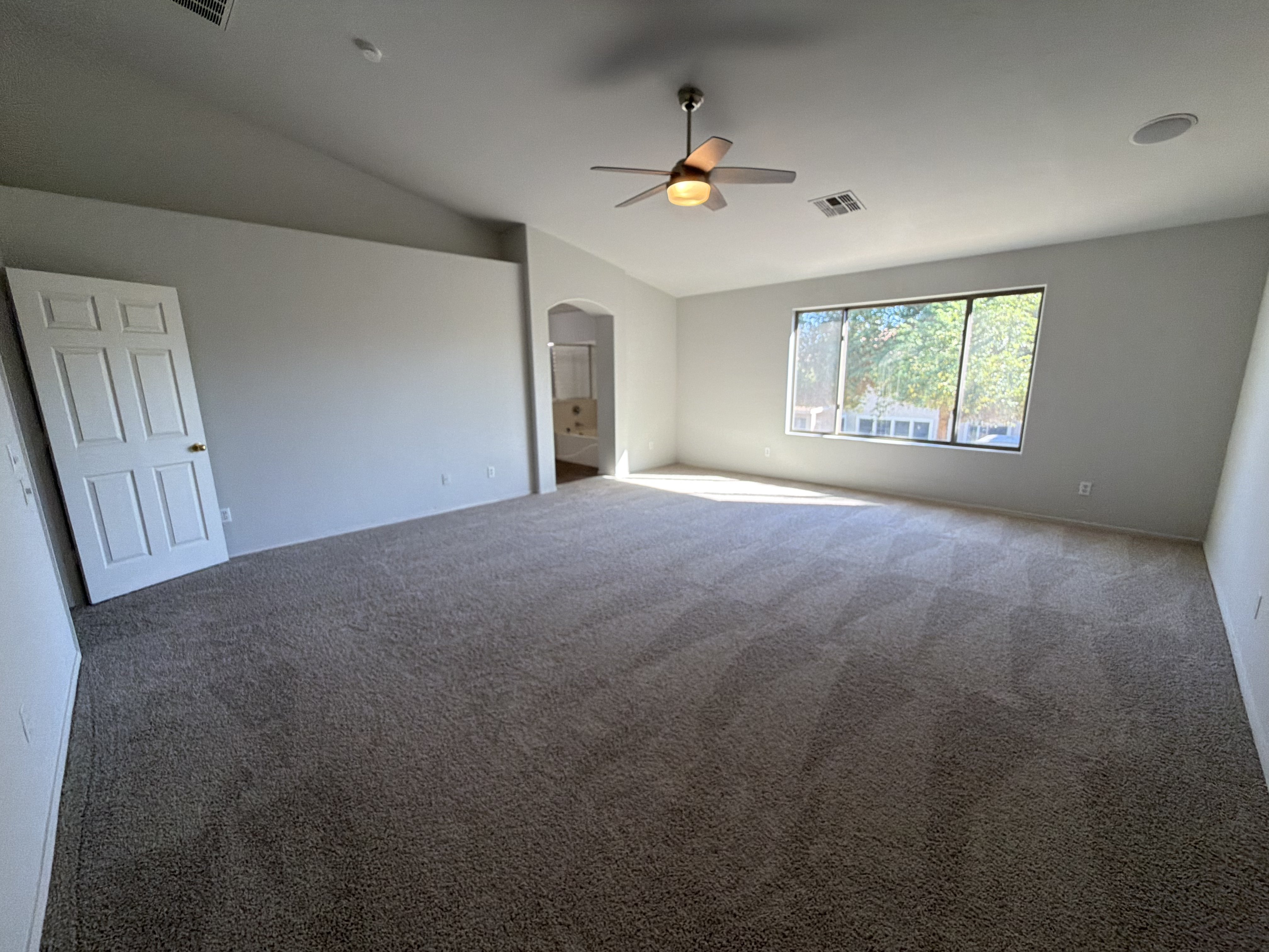 Photo 4 of 64 of 15033 W Aster Dr, Surprise, AZ
