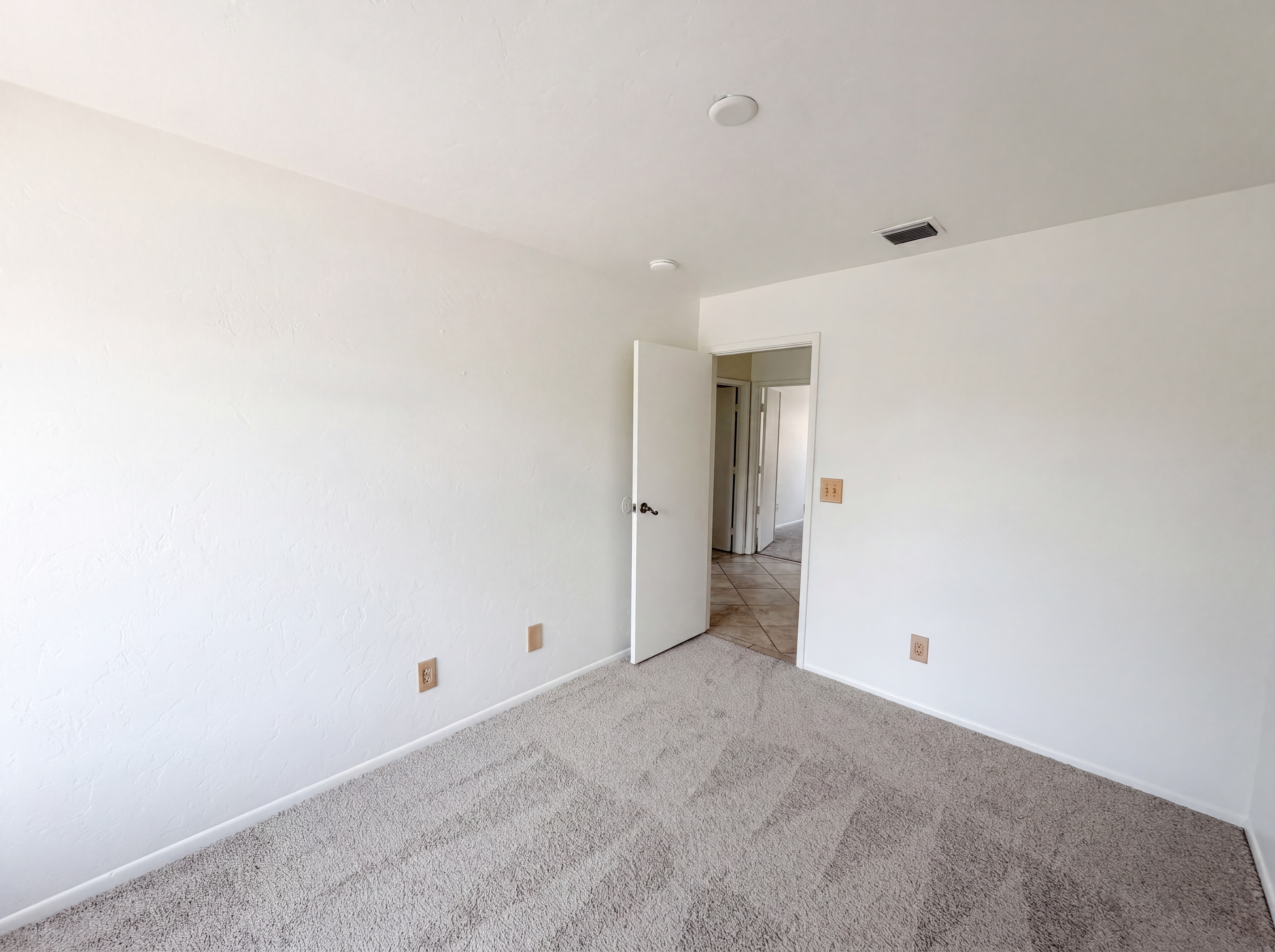 Photo 11 of 19 of 10149 E Danbury Pl, Tucson, AZ
