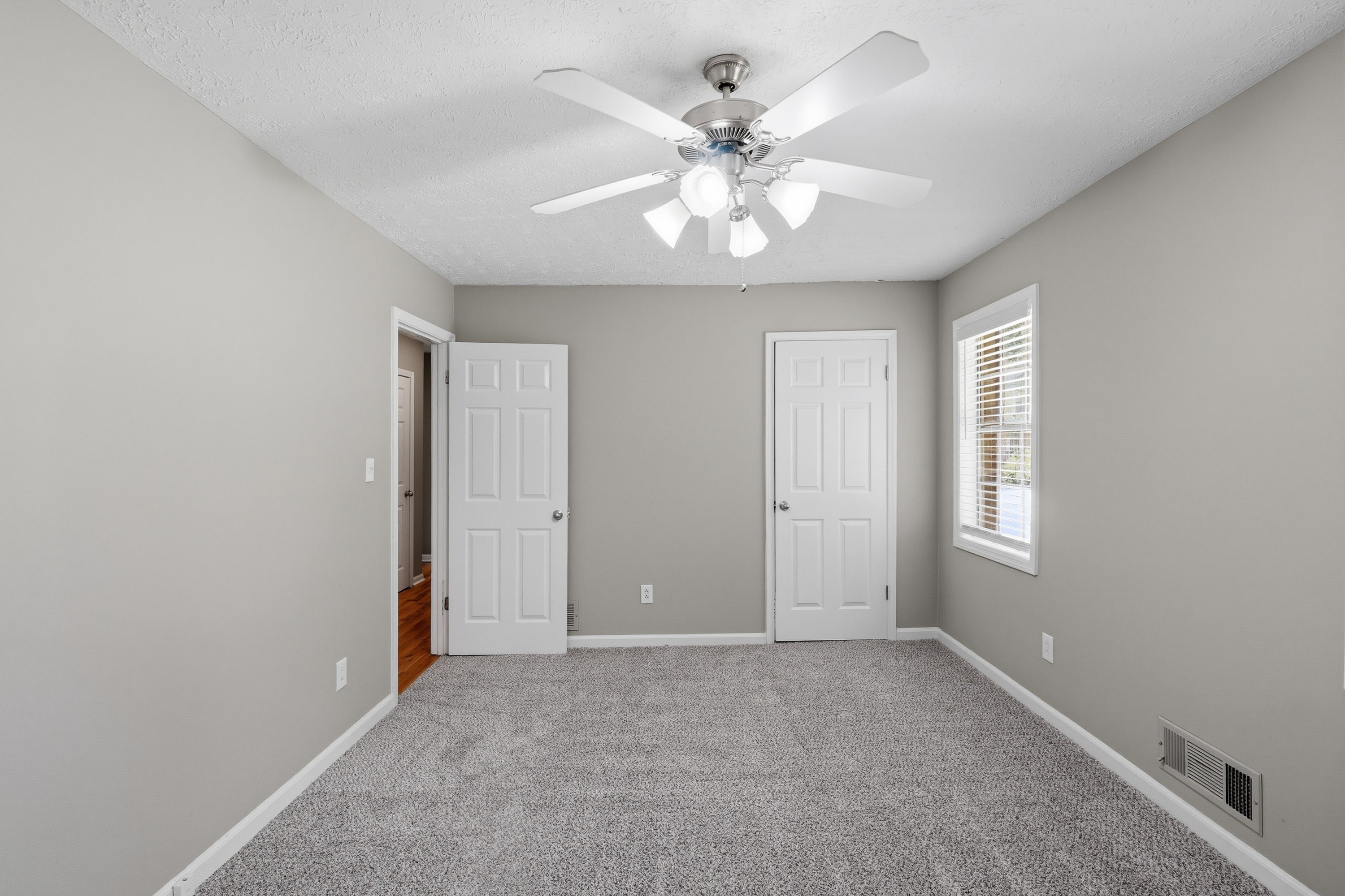 Photo 16 of 46 of 639 Cedrick Ln, Stone Mountain, GA