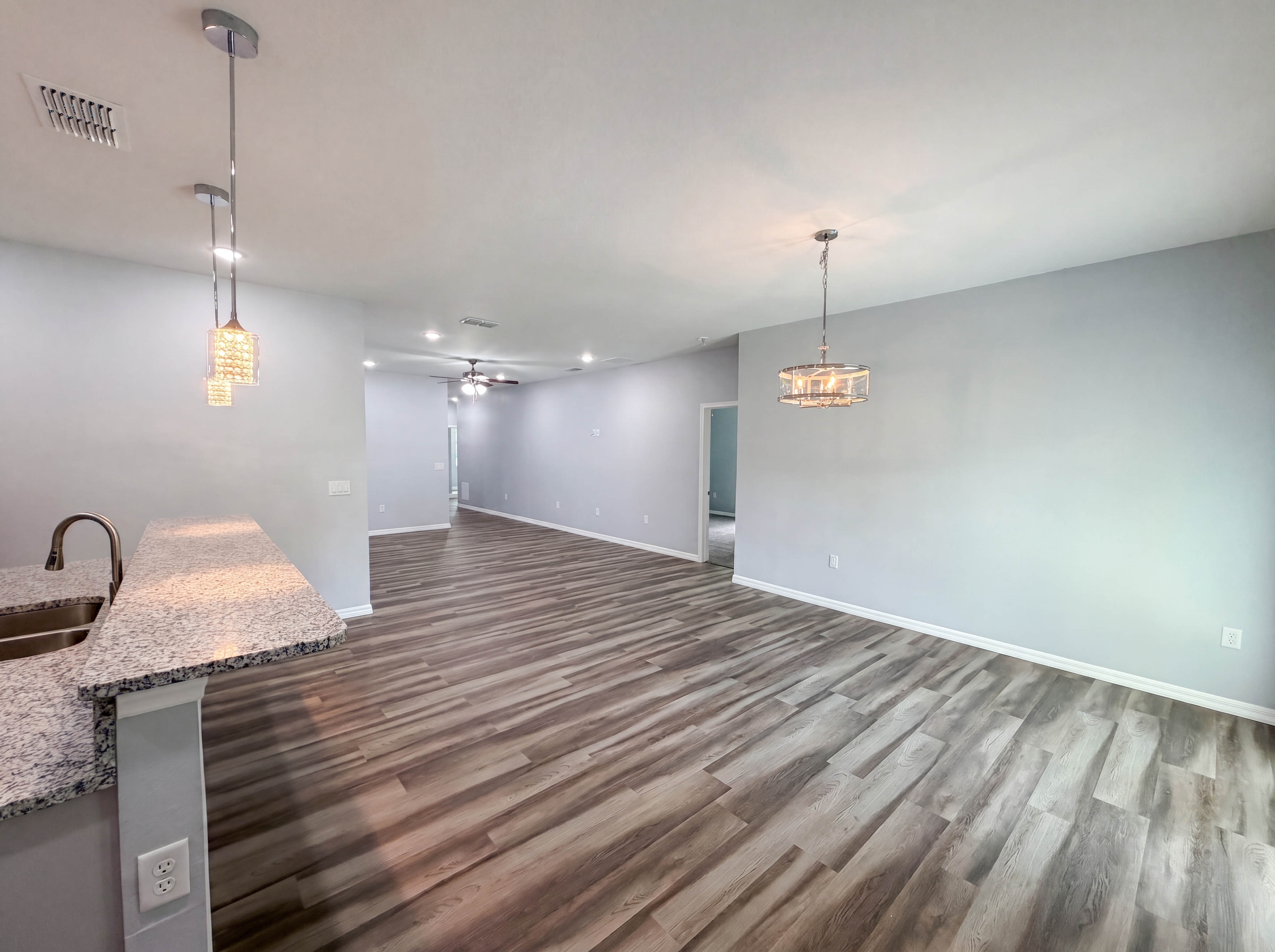 Photo 8 of 27 of 1013 W 11th St, Sanford, FL