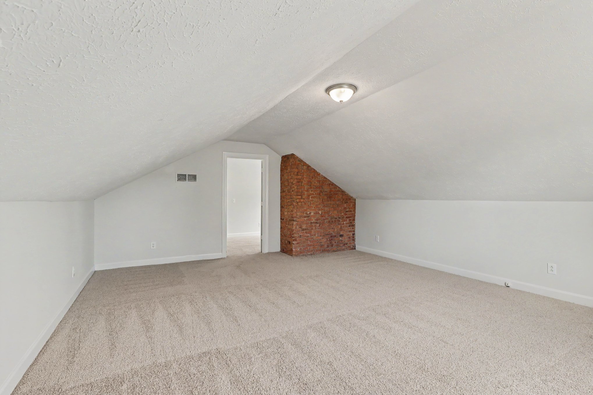 Photo 14 of 18 of 6391 Phillips Pl, Lithonia, GA