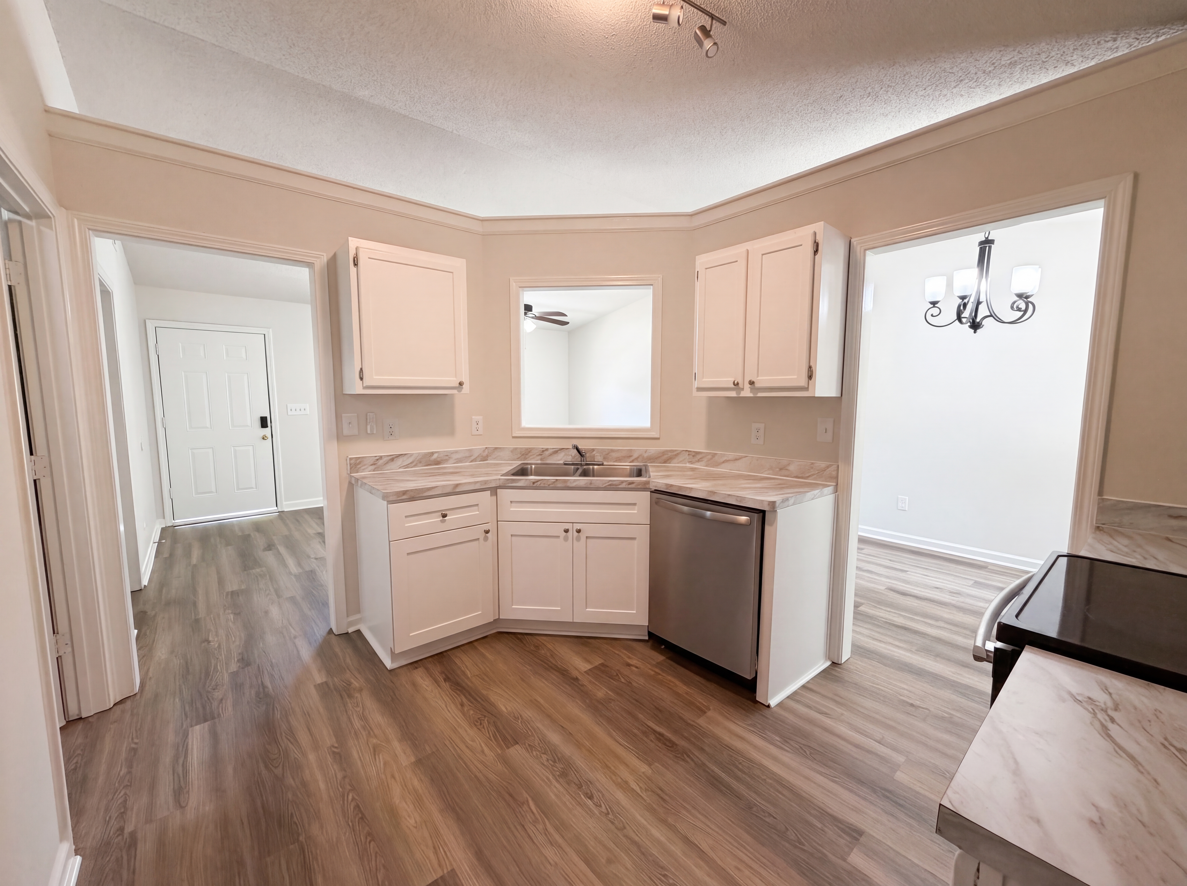 Photo 15 of 21 of 385 Southern Trace Dr, Rockmart, GA