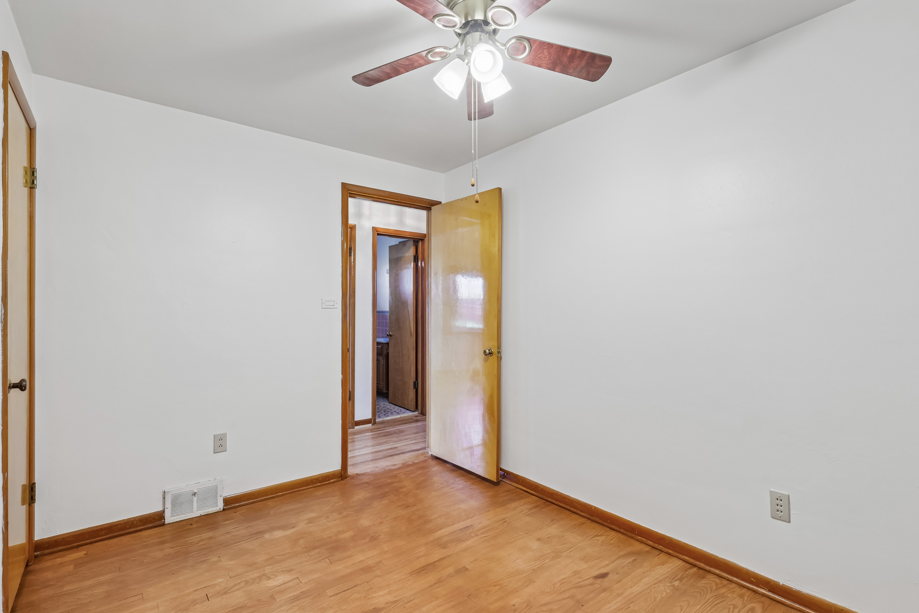 Photo 10 of 56 of 478 Balconade Dr, Pittsburgh, PA