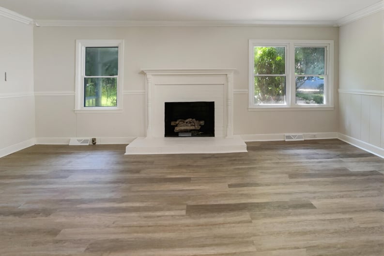 Property photo 2 of 711 Forest Rd