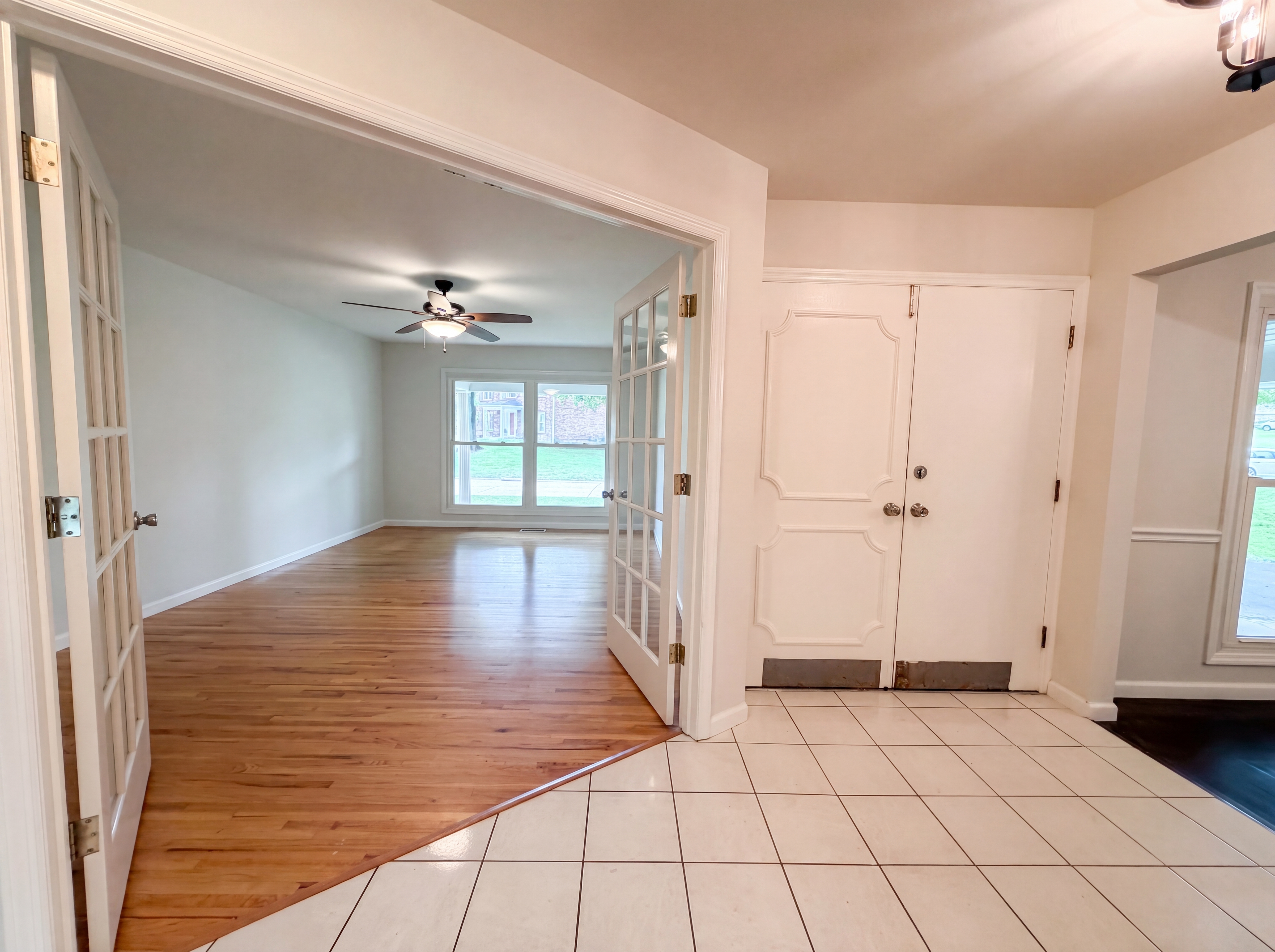Photo 16 of 25 of 207 Renaldo Dr, Chesterfield, MO