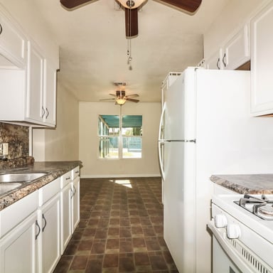 Property photo 2 of 306 N Houston St