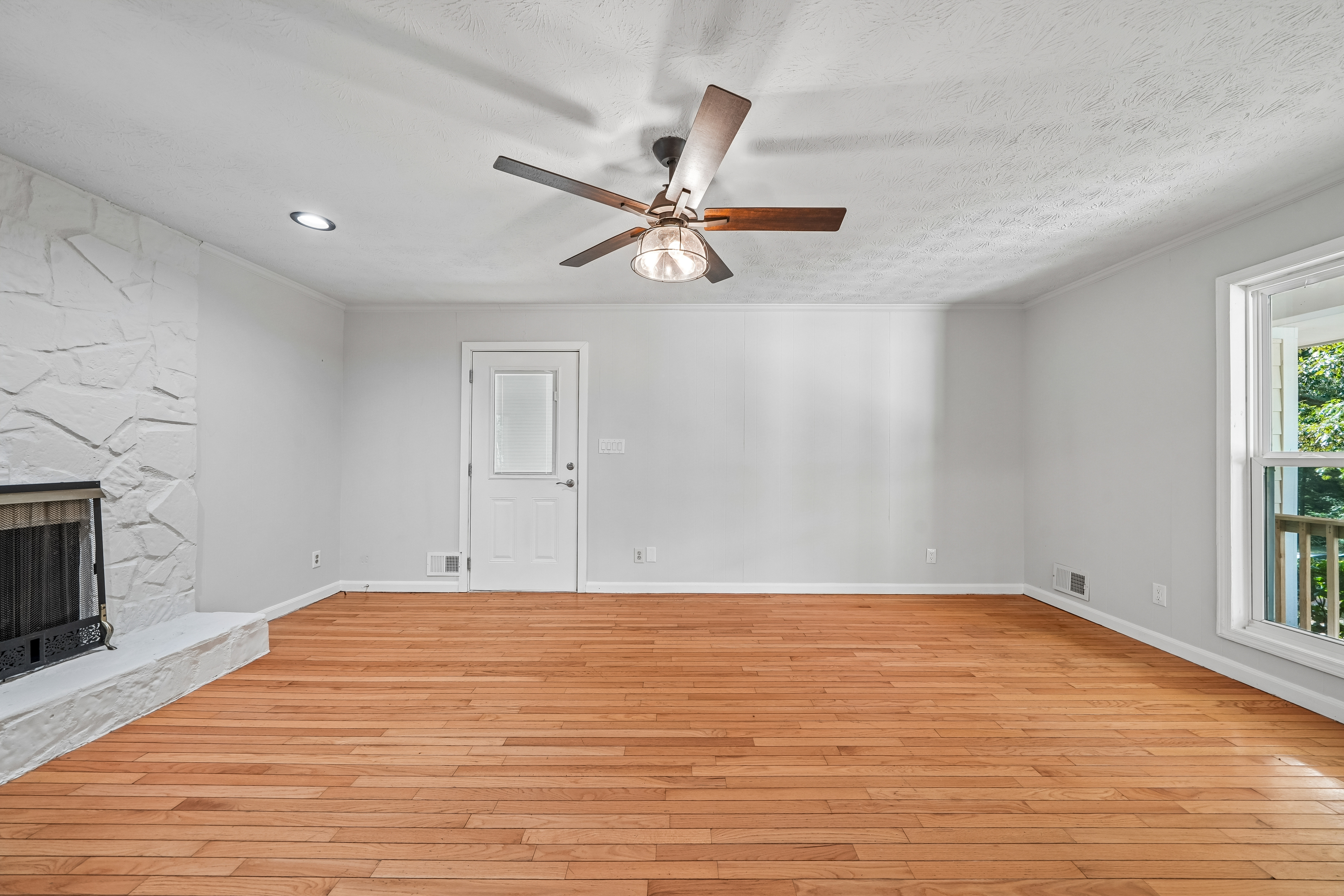 Photo 11 of 30 of 721 Belmont Rdg, Lawrenceville, GA