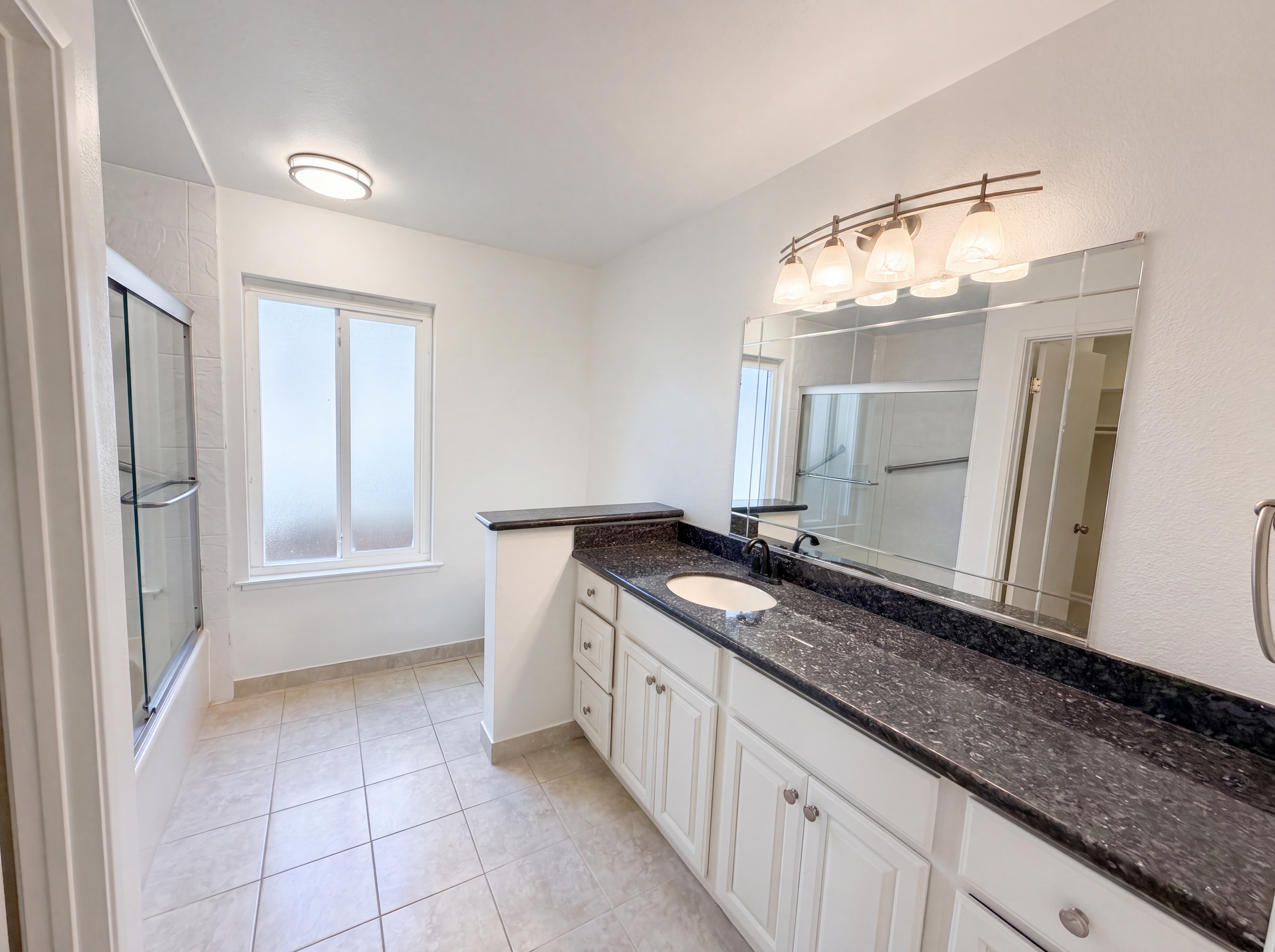 Photo 6 of 27 of 5901 Small Hill Ct, Citrus Heights, CA