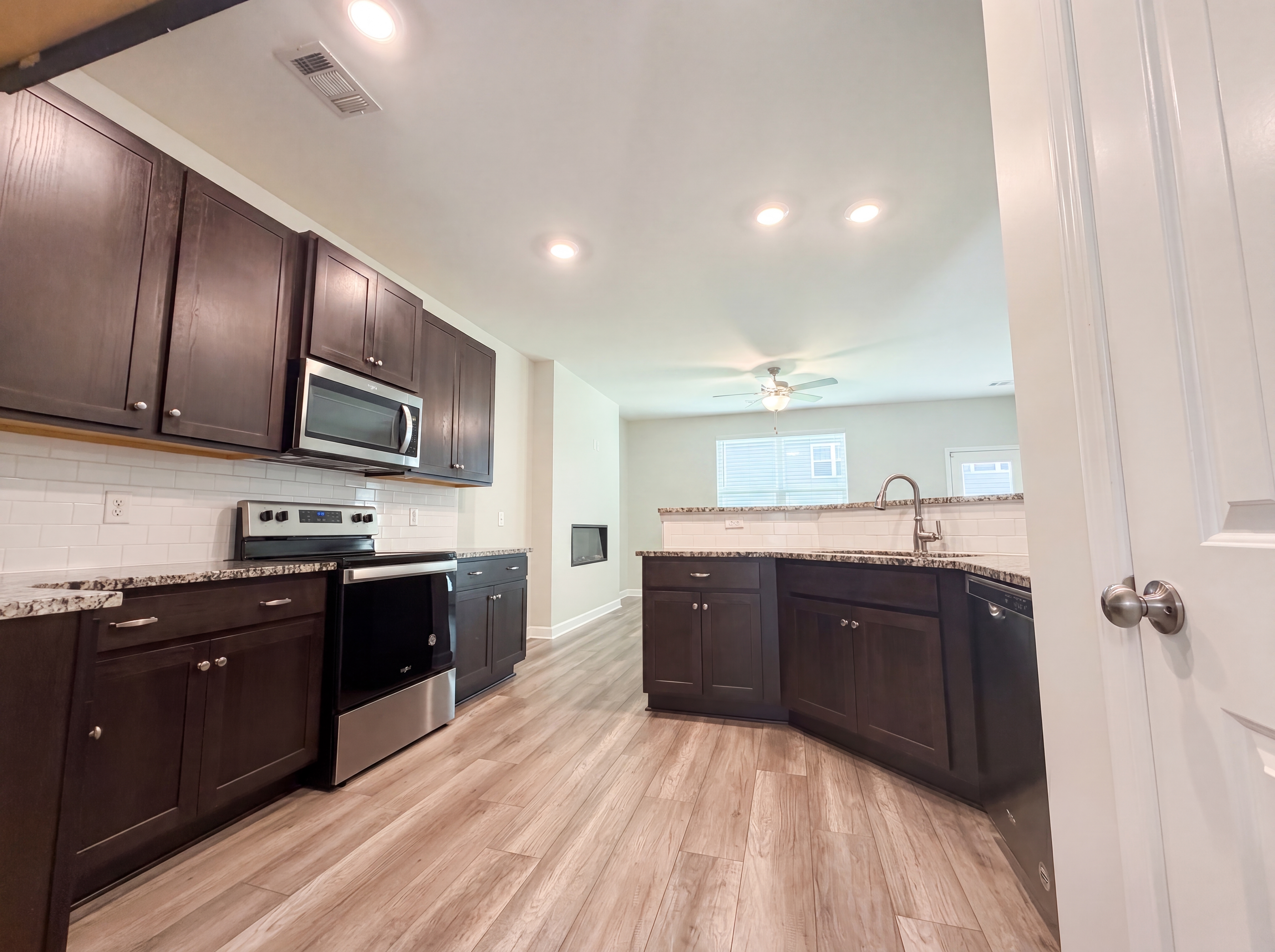 Photo 2 of 16 of 3113 Bromley Way, Antioch, TN